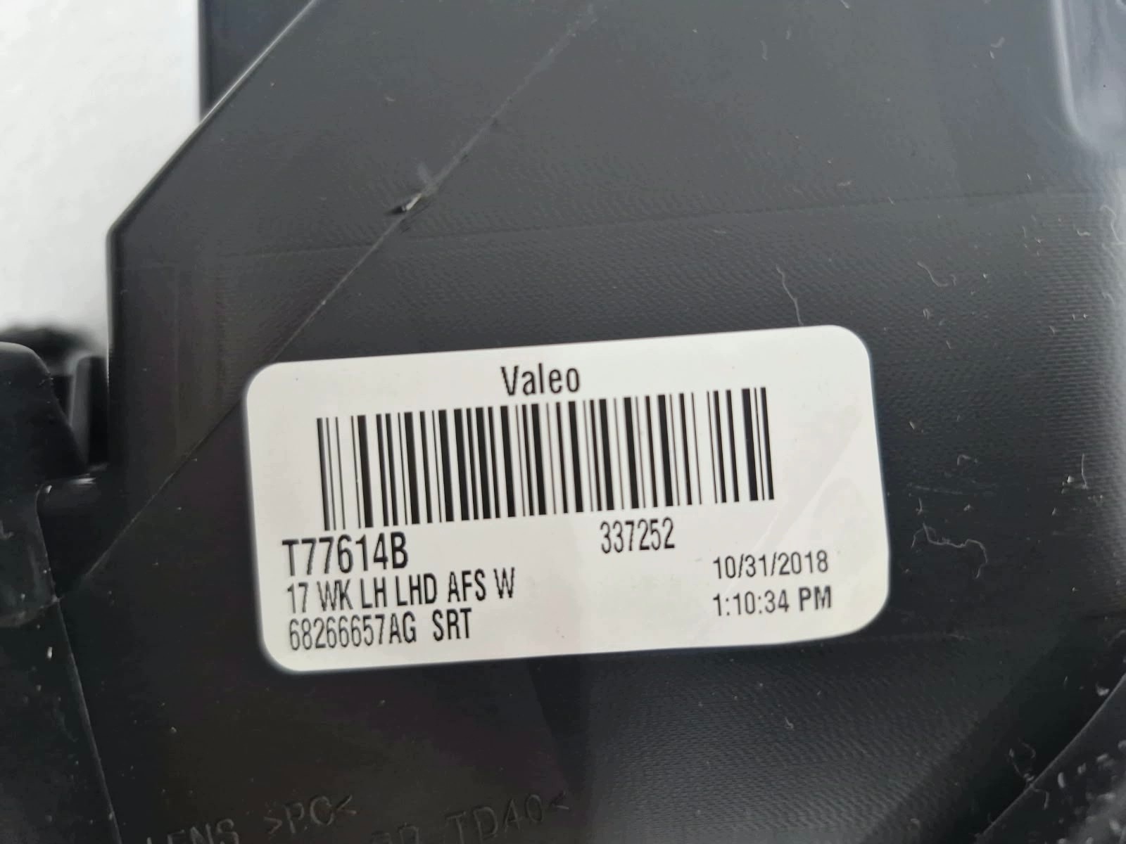 light left Jeep Grand Cherokee WK2 SRT black Bi-Xenon positioning
