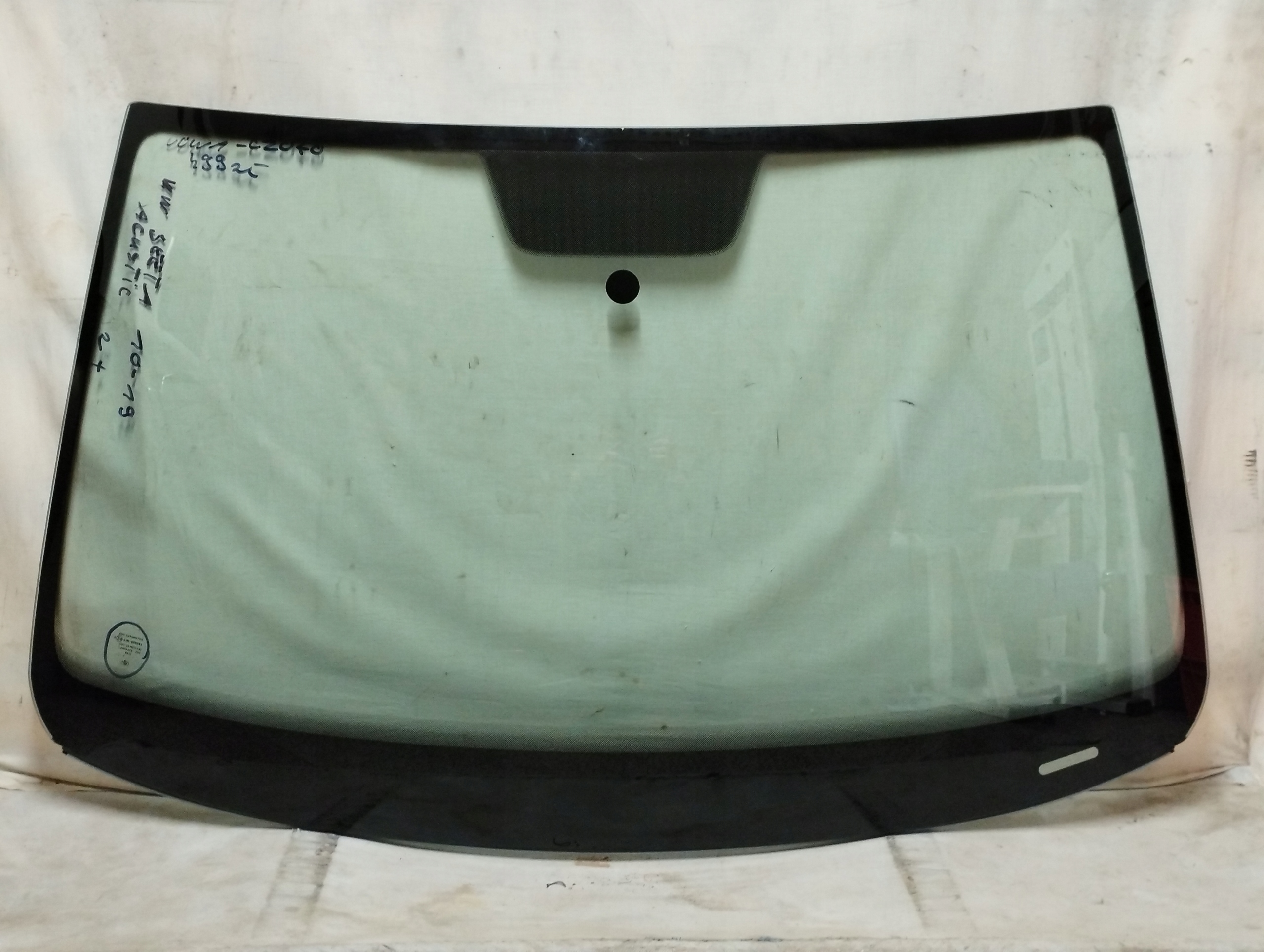 SZYBA PRZEDNIA VW JETTA (2010-2019) ACU | - DOWÓZ