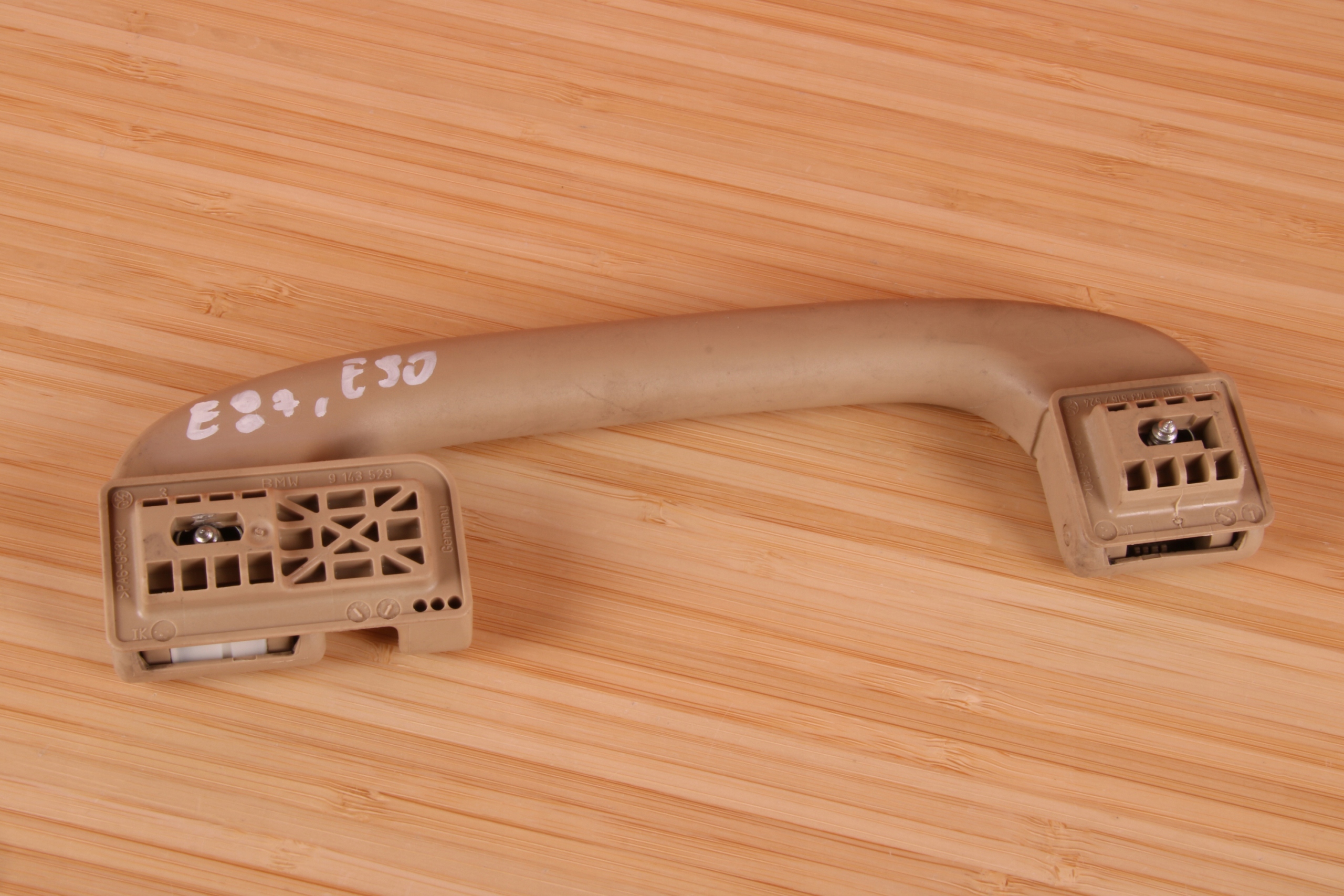 BMW E81 E87 E90 E91 E60 E61 RĄCZKA UCHWYT PODSUFITKI LEWY TYŁ 9143529 Producent części BMW OE