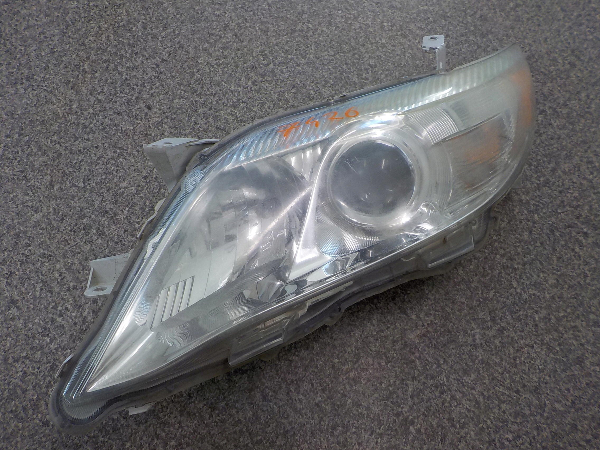 LAMPA LEWA PRZÓD TOYOTA CAMRY VII XV40 LIFT 2009-