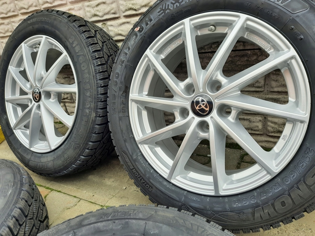 TOYOTA CHR CH R KOLA ZIMOWE 215 60R17 CZUJNIKI Rim diameter 17