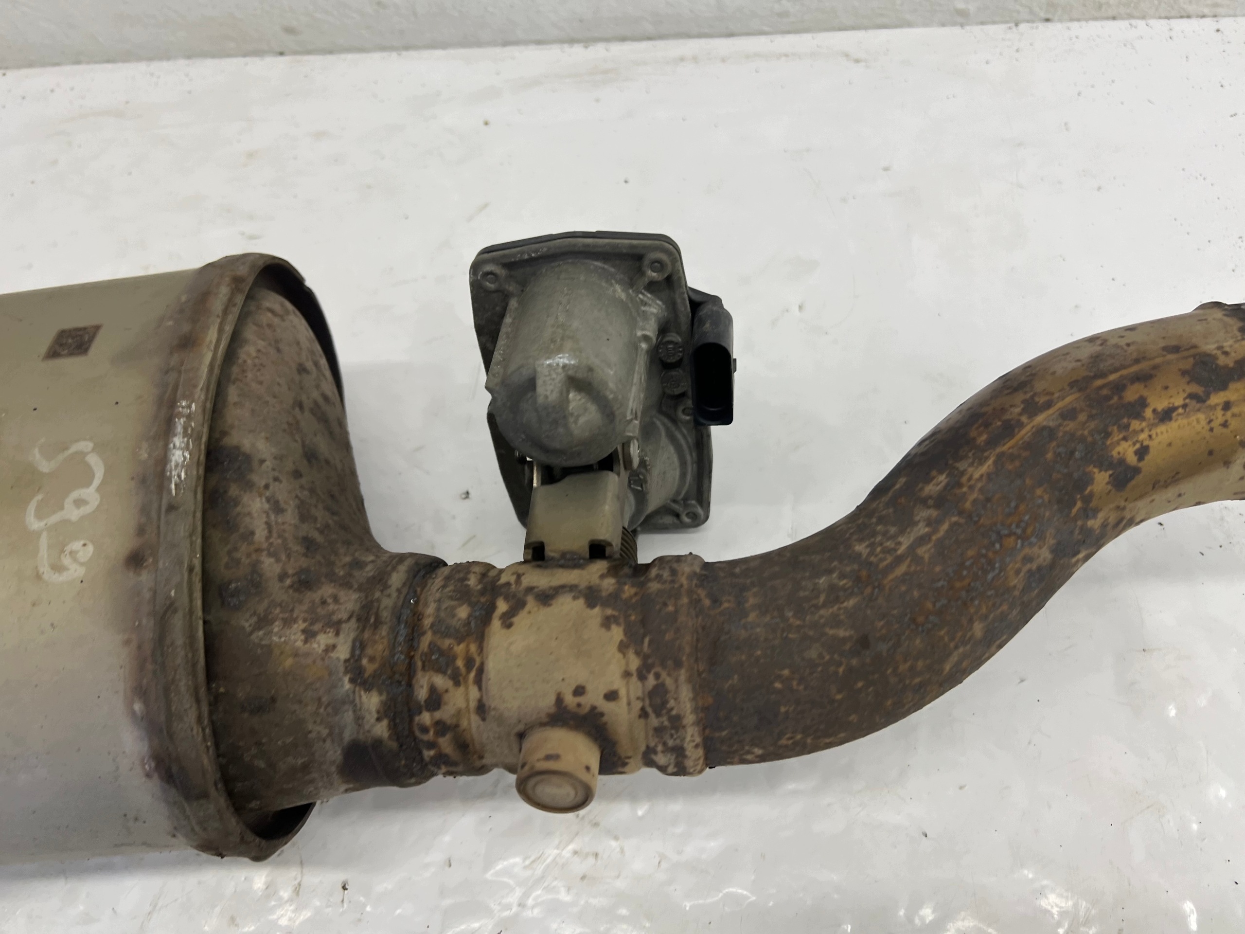 AUDI A4 B9 A6 C7 2.0 TDI catalyst throttle flap 4G0131703AE