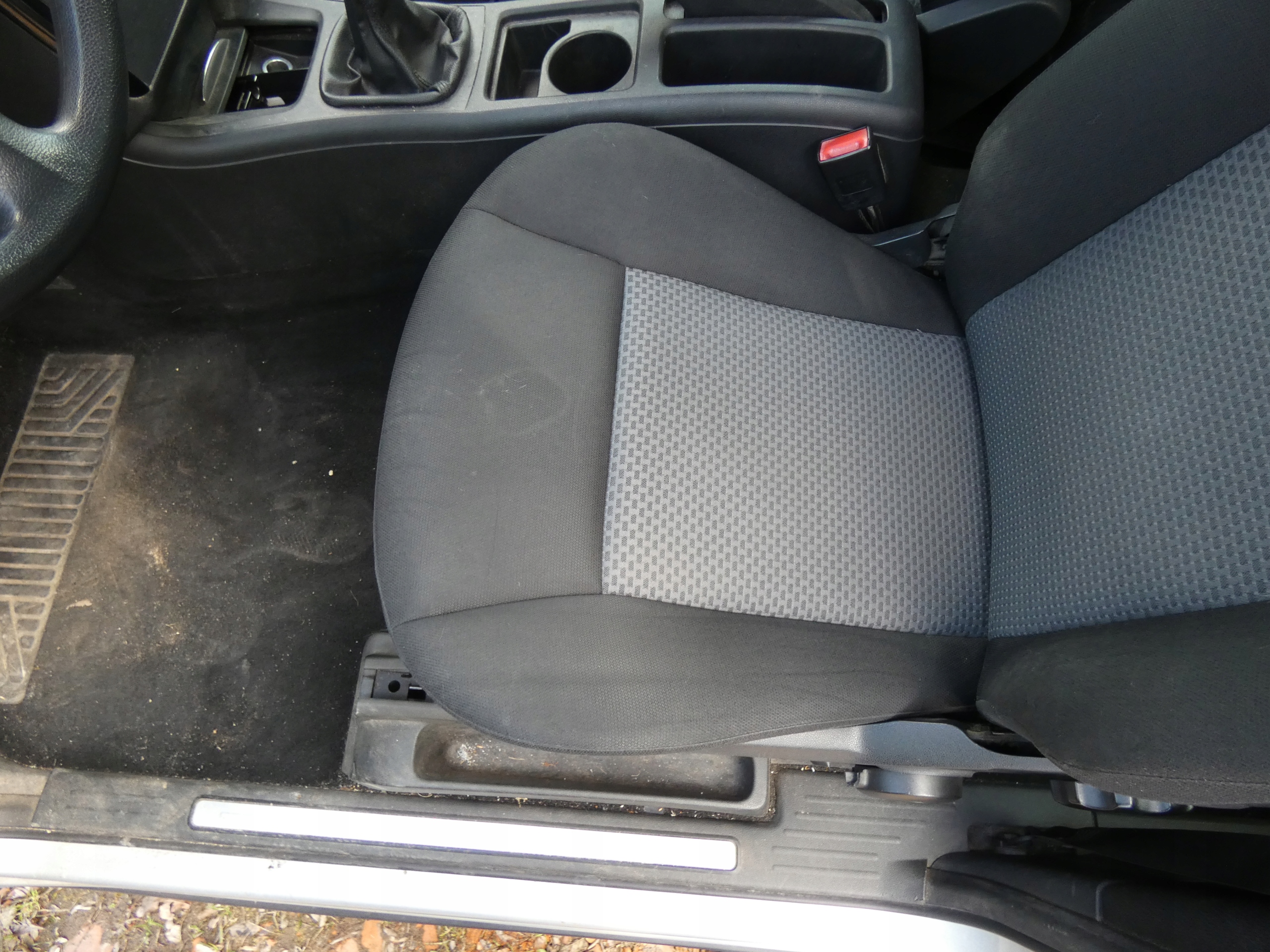 seat left front driver´s MERCEDES A KLASA W169 3D 04-12