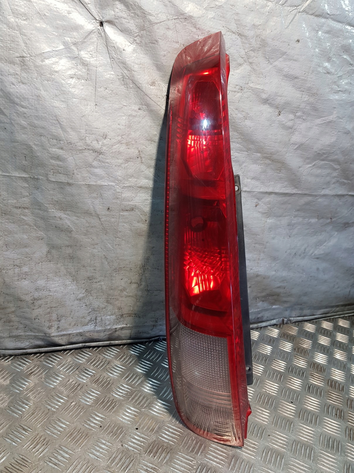 light left rear part NISSAN X-TRAIL T30 EUROPA