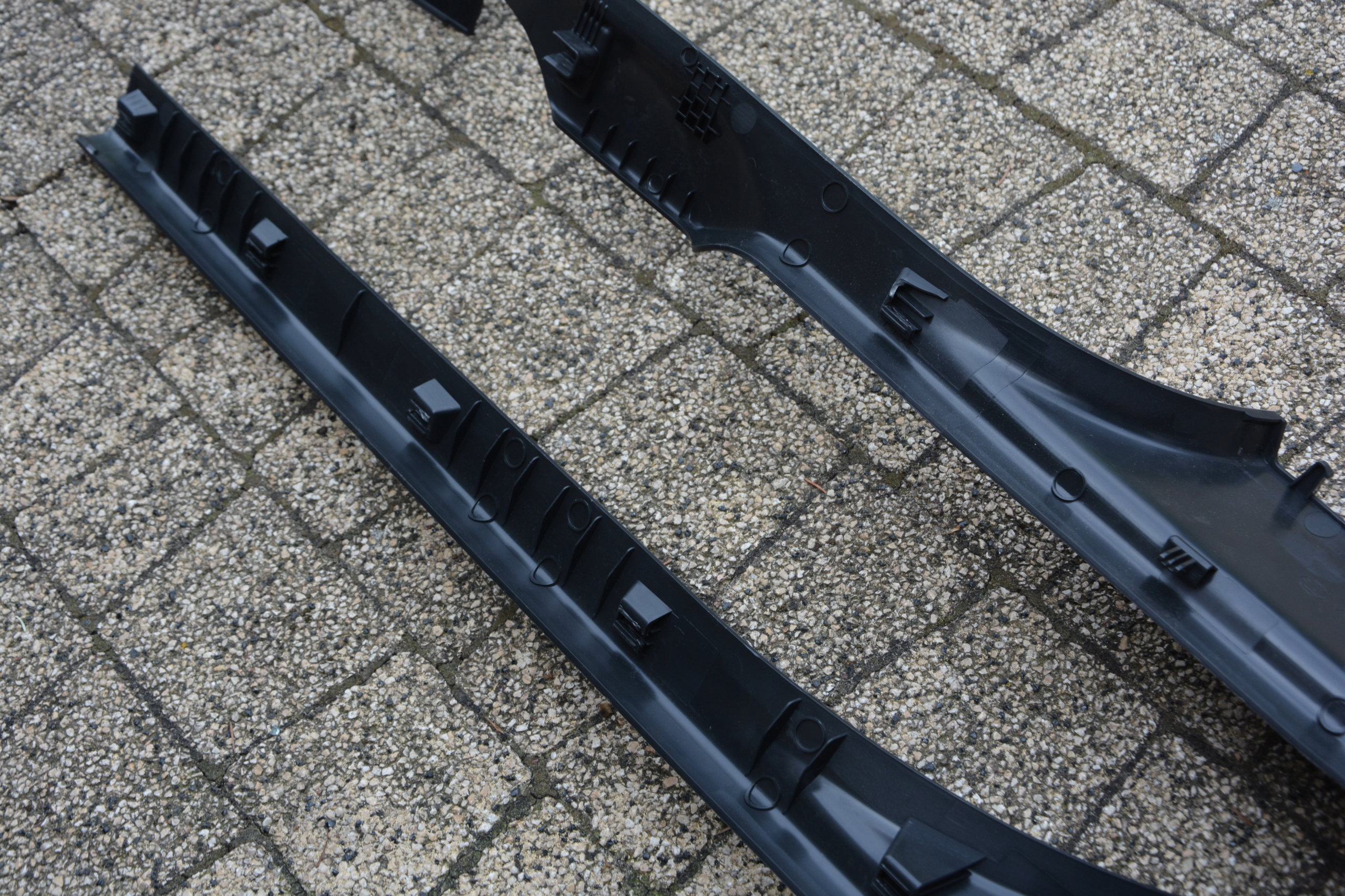 LISTWA OSŁONA PROGU FABIA 3 6V0853369 6V0853370 Wersja Europejska