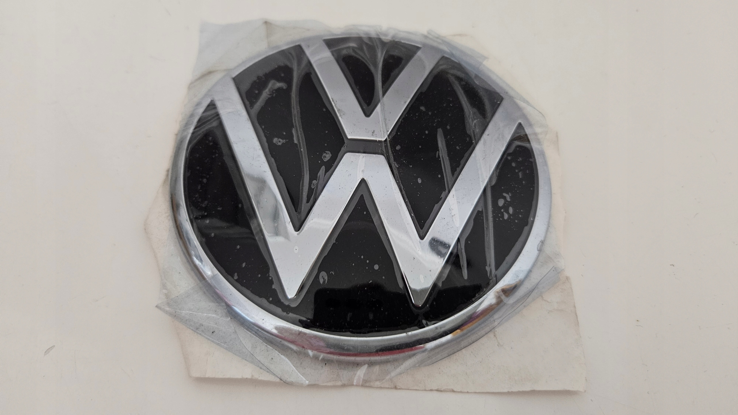 VW GOLF 8 KOMBI ZNACZEK EMBLEMAT TYŁ 5H9853630