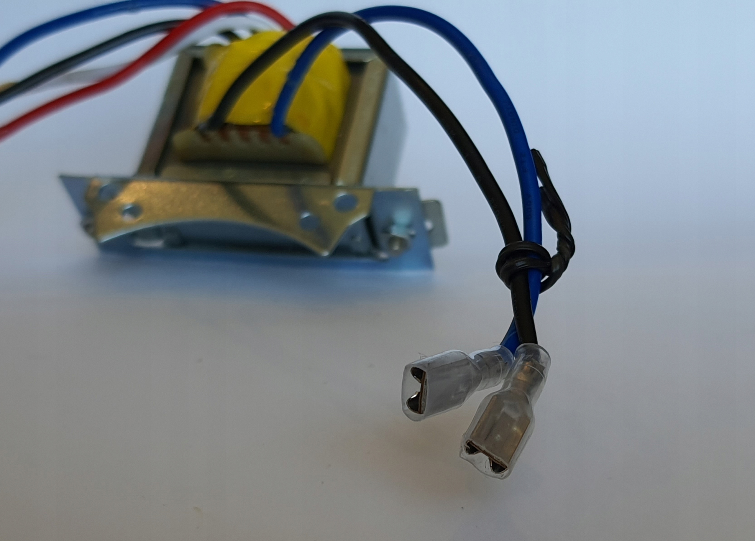 TRANSFORMATOR GŁOŚNIKOWY 110V 2,5W 5W 10W Tonsil Symbol 25t