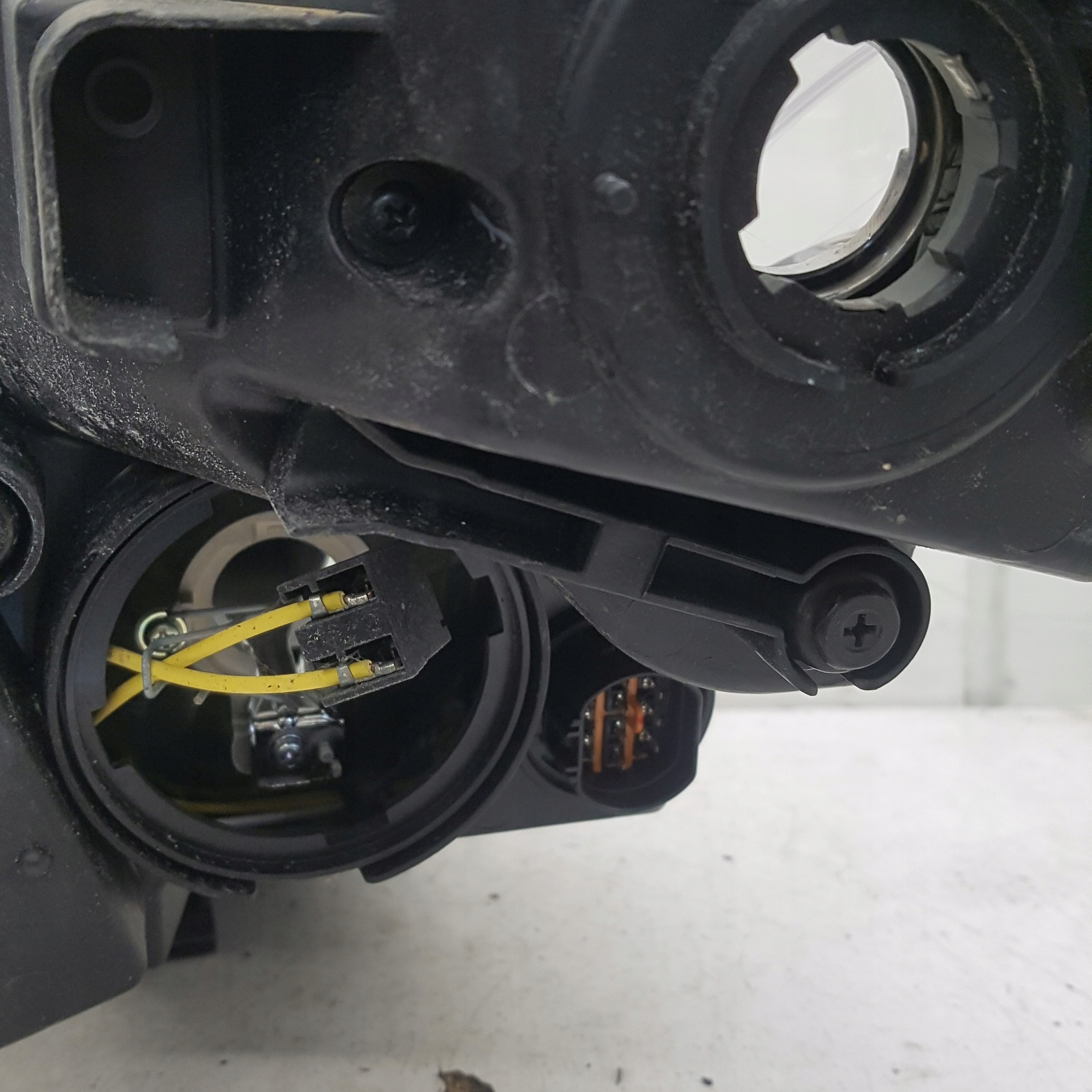 light right front HYUNDAI IX20 92102-1KXXX