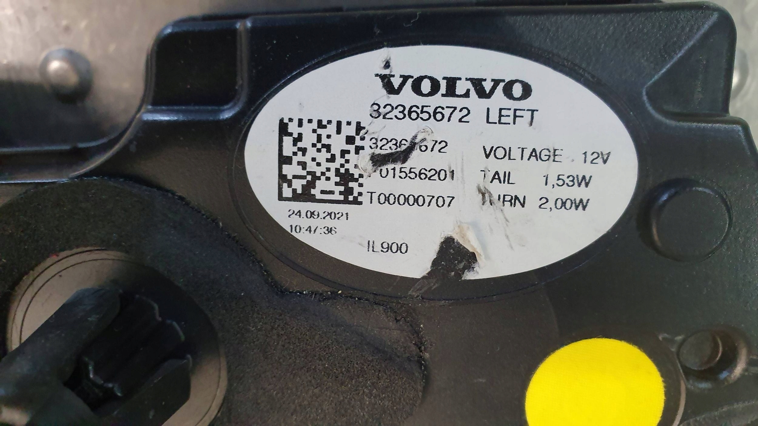light rear part left VOLVO C40 to the bonnet 21- 32365672
