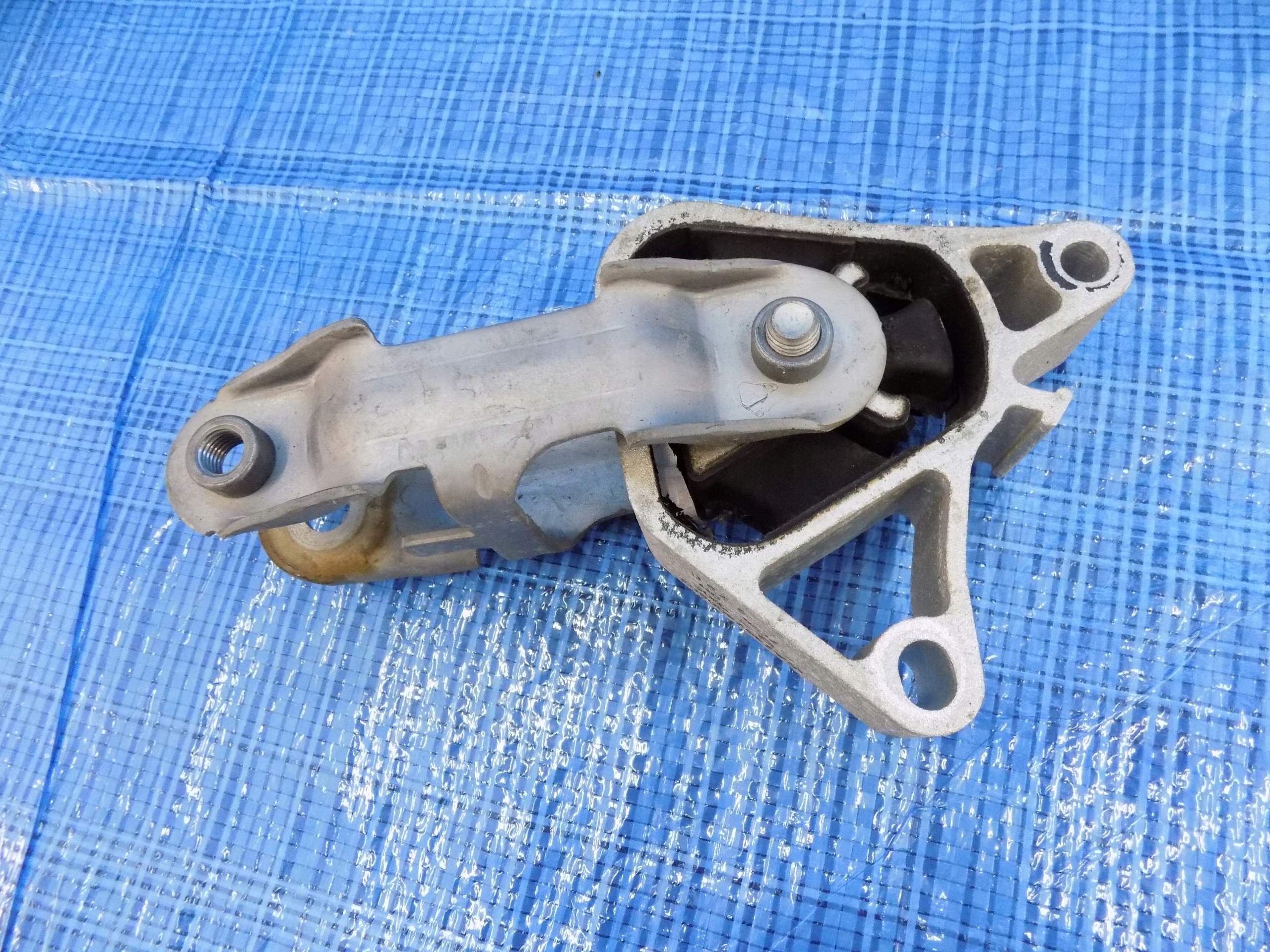 holder engine mount MERCEDES W176 2,2 CDI 15R