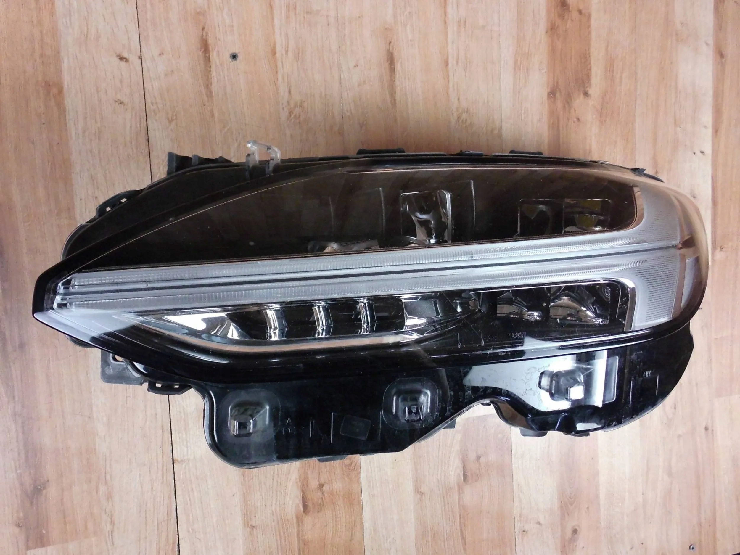 Volvo S90 V90 II 2017+ light left front front