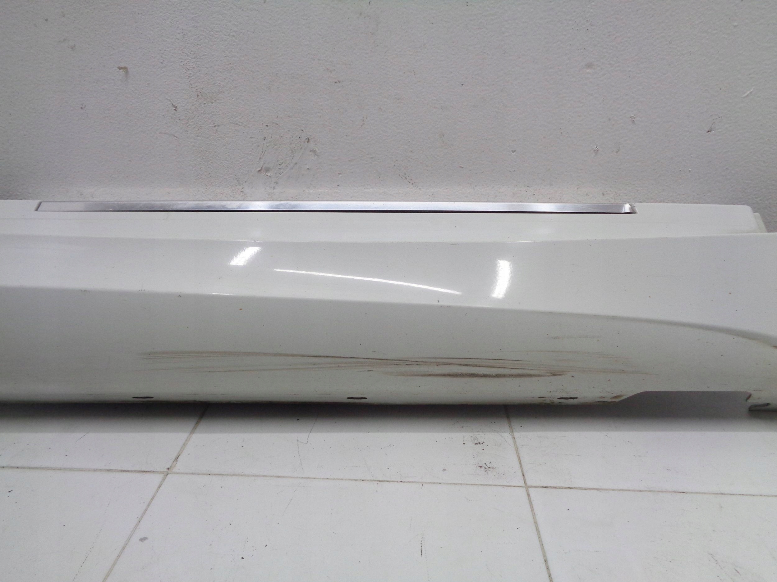 BMW 1 E87 m-packet 5D moulding threshold cap left 04-11R
