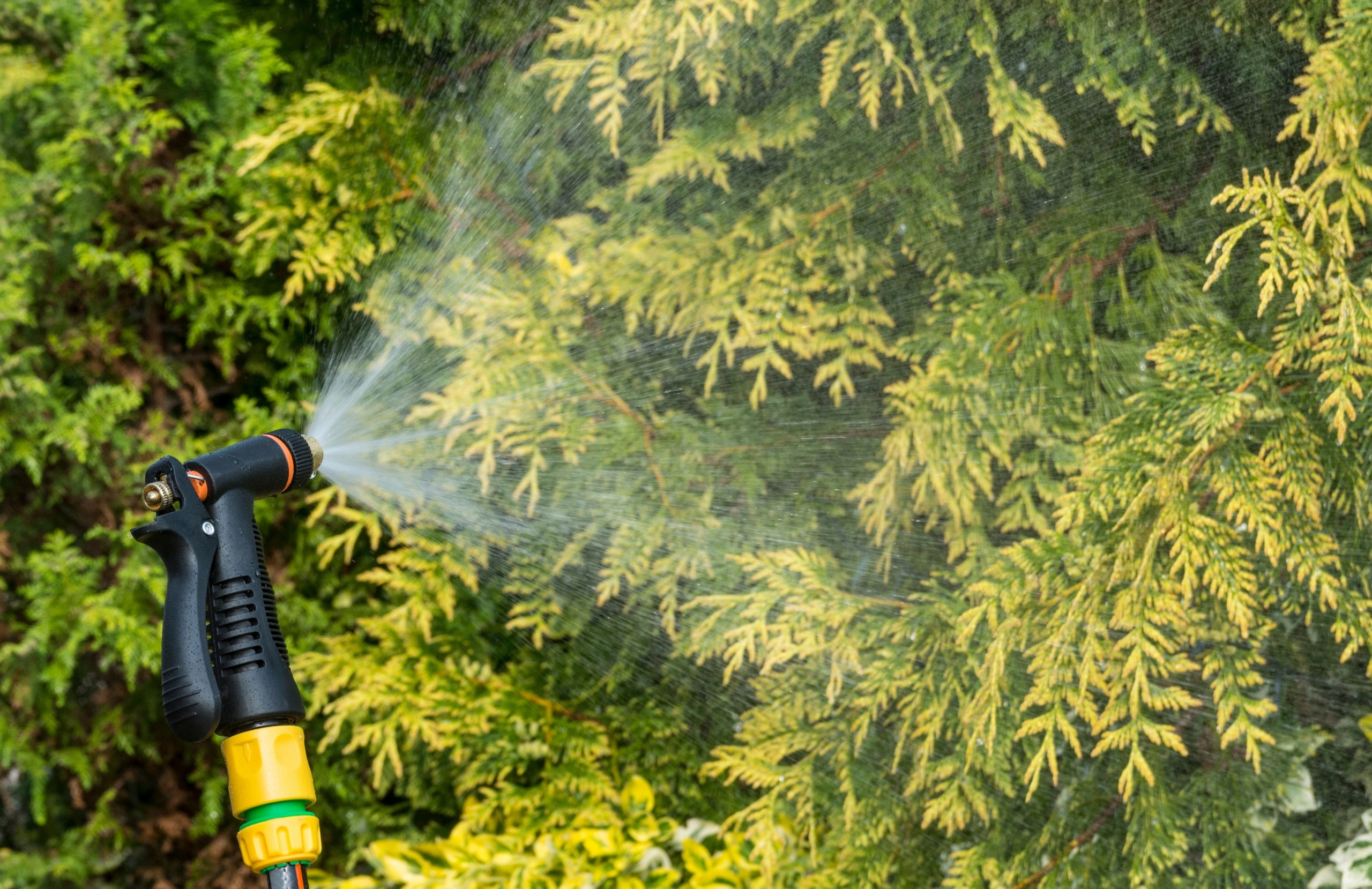 PISTOLET ZRASZACZ OGRODOWY Z REGULACJĄ SOLIDNY Marka Polix
