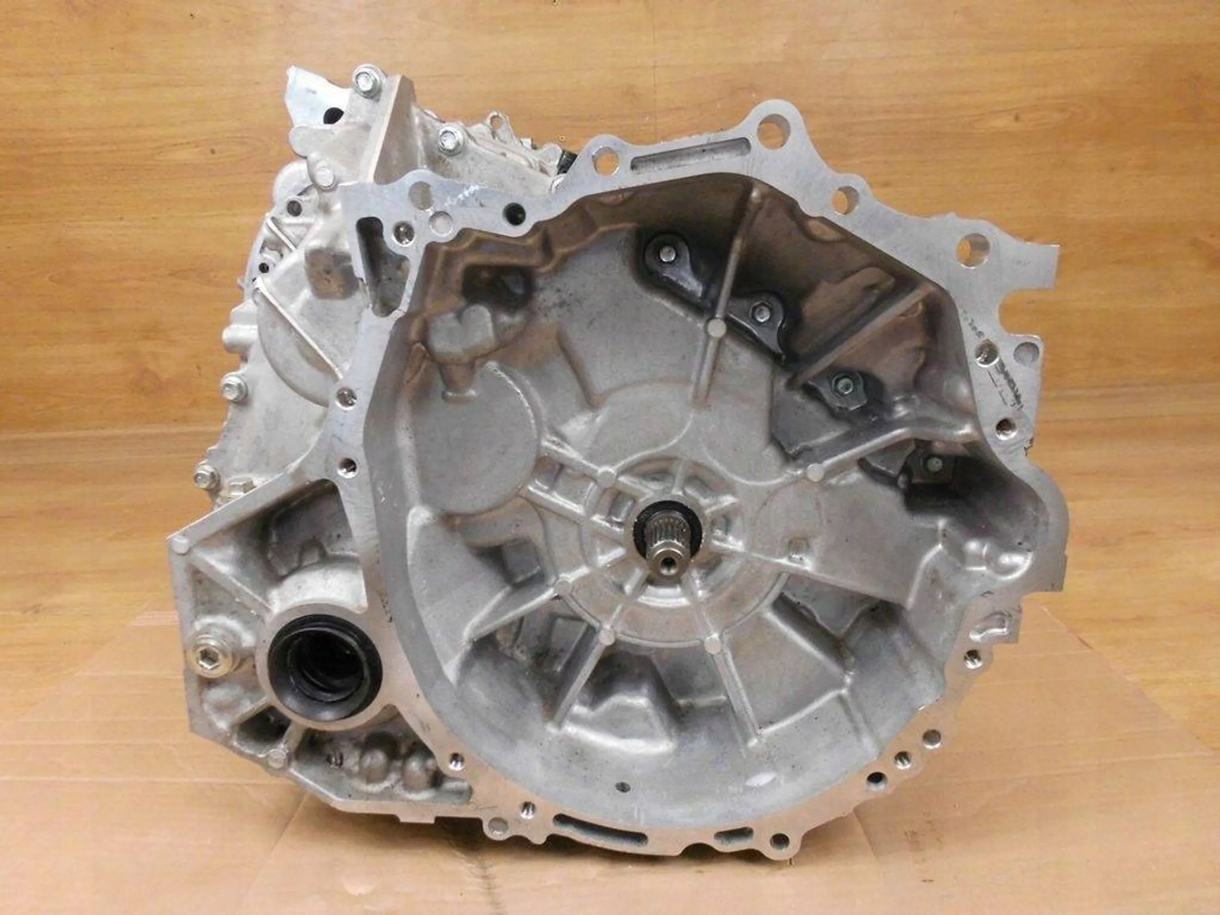 TOYOTA RAV4 V 2020 2.5 HYBRI GETRIEBE 71020