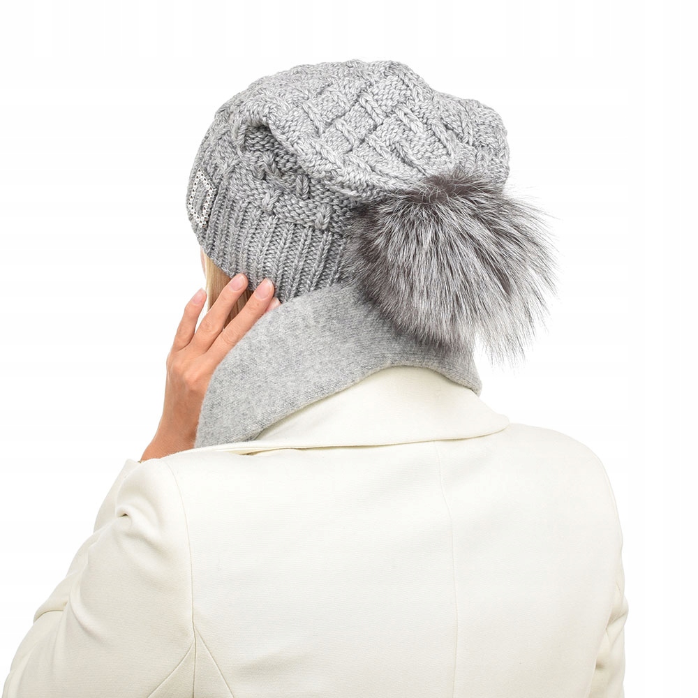 Szara czapka wełniana z pomponem futra lisa Marka inna