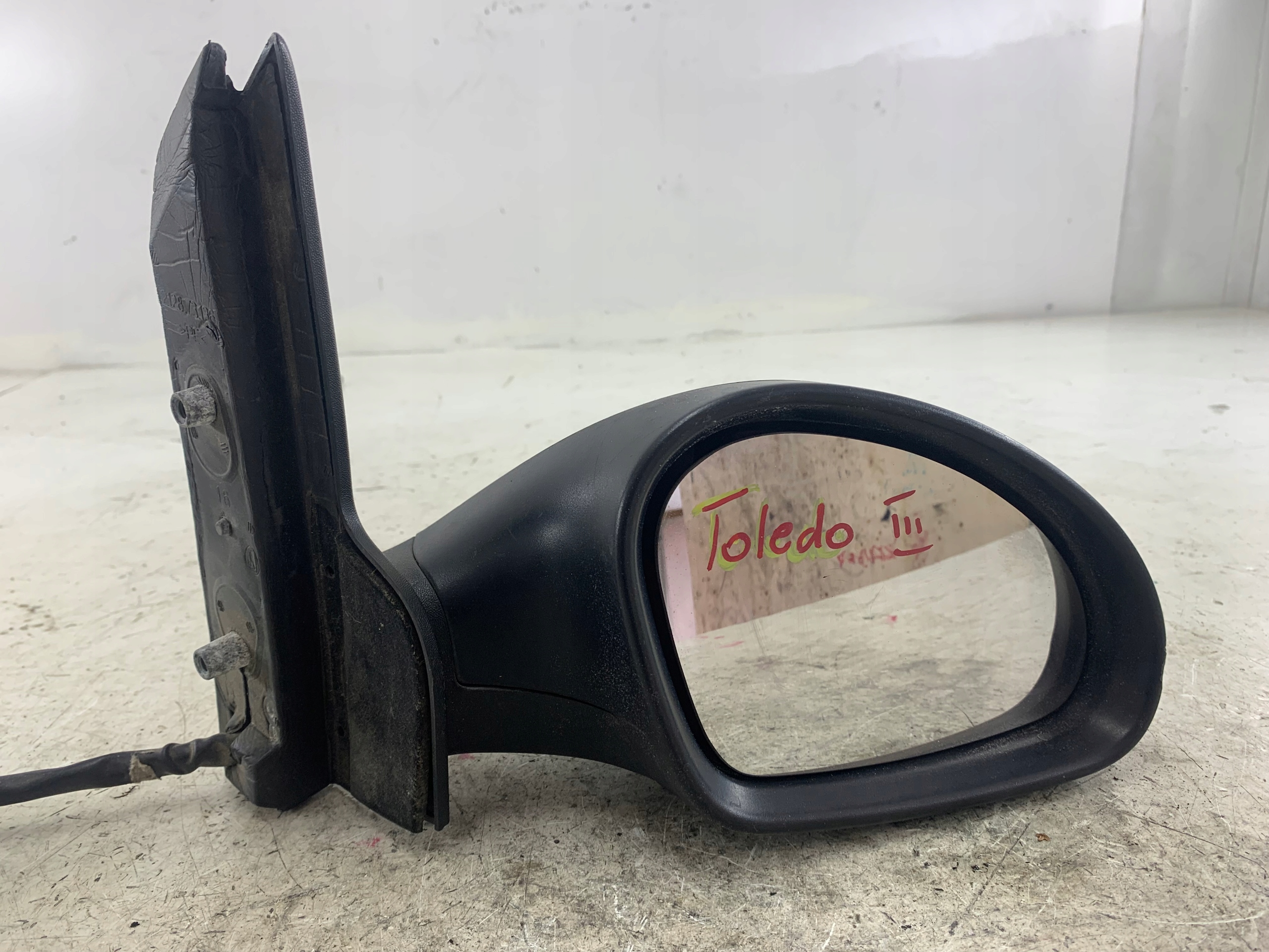 SEAT TOLEDO III mirror right black, manually
