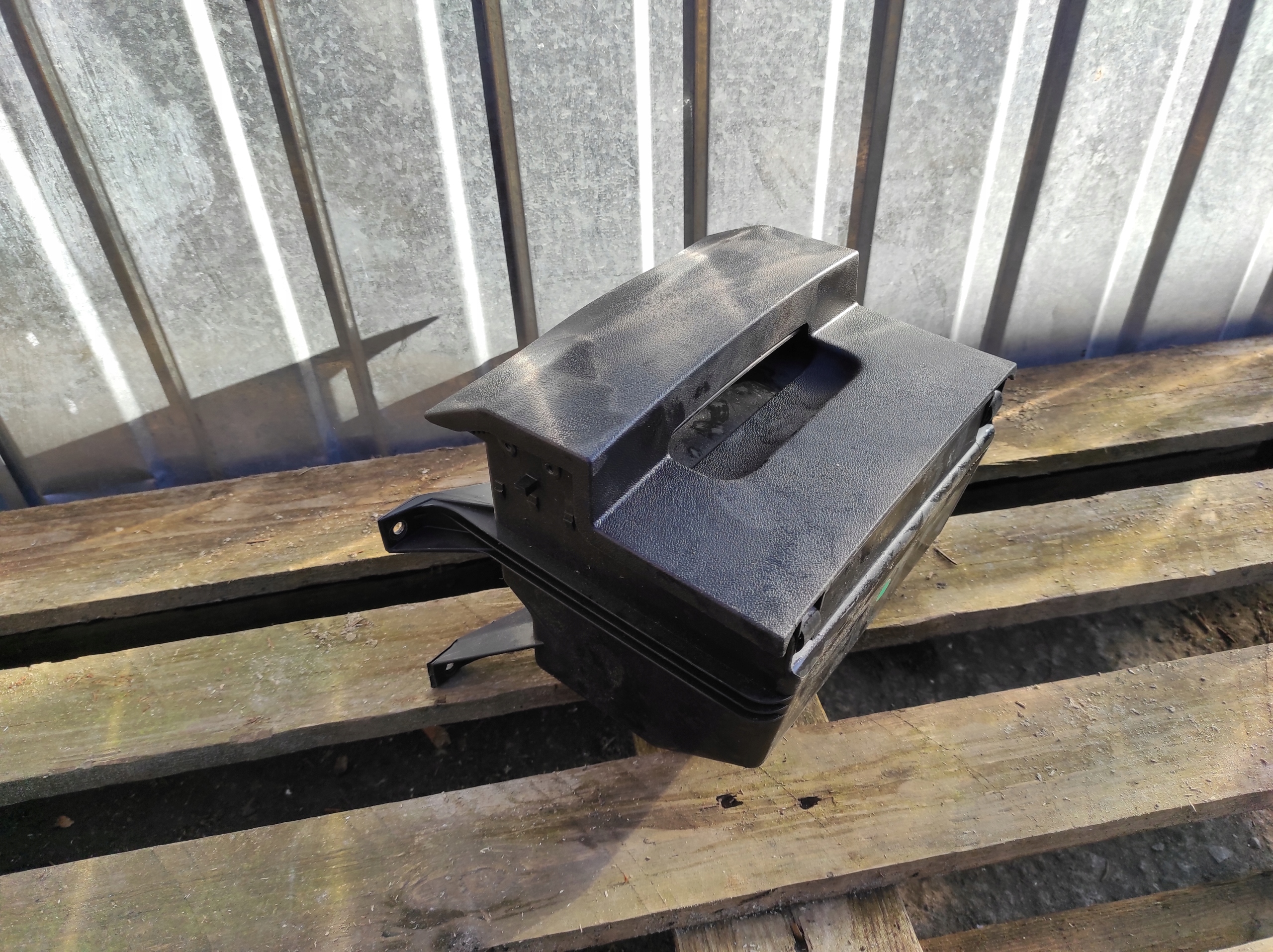 passenger compartment seat left front SEAT 5P0882603F