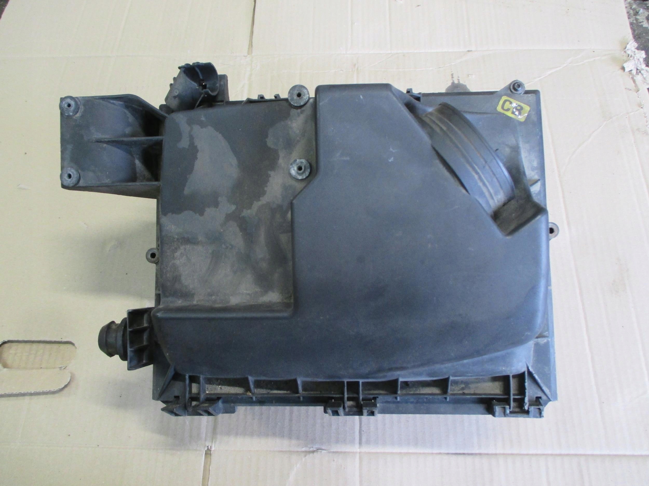 VECTRA C 3.0 02-08 OBUDOWA FILTRA POWIETRZA