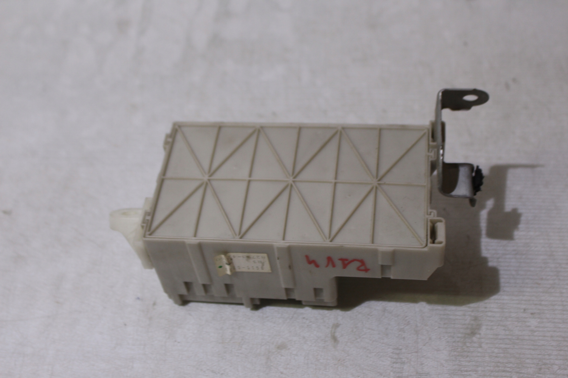 MODUŁ BSI TOYOTA RAV4 II Producent części Toyota OE