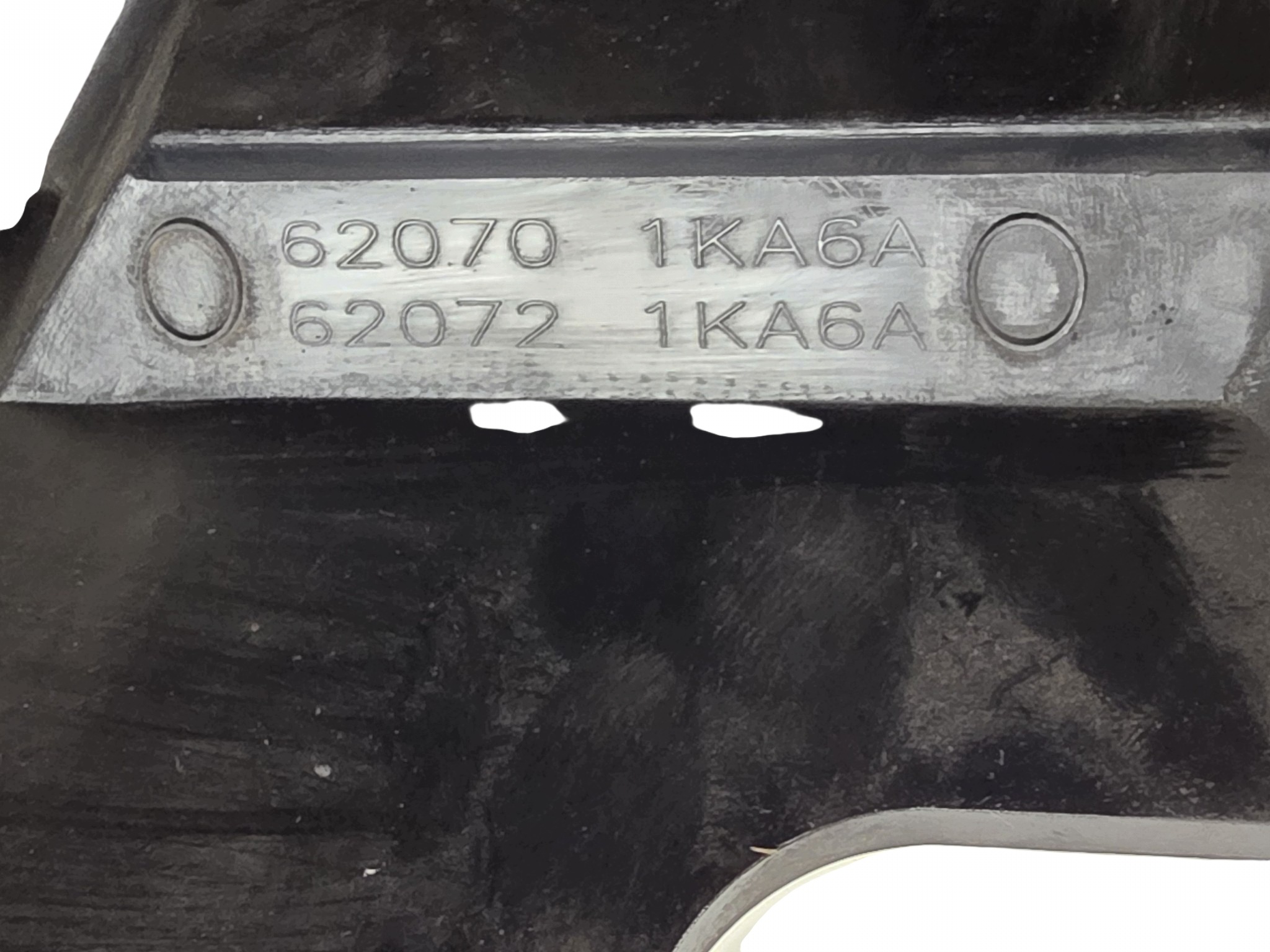 NISSAN JUKE 2011 griglia completa 3 pz. (1) originale. 620701KA6A