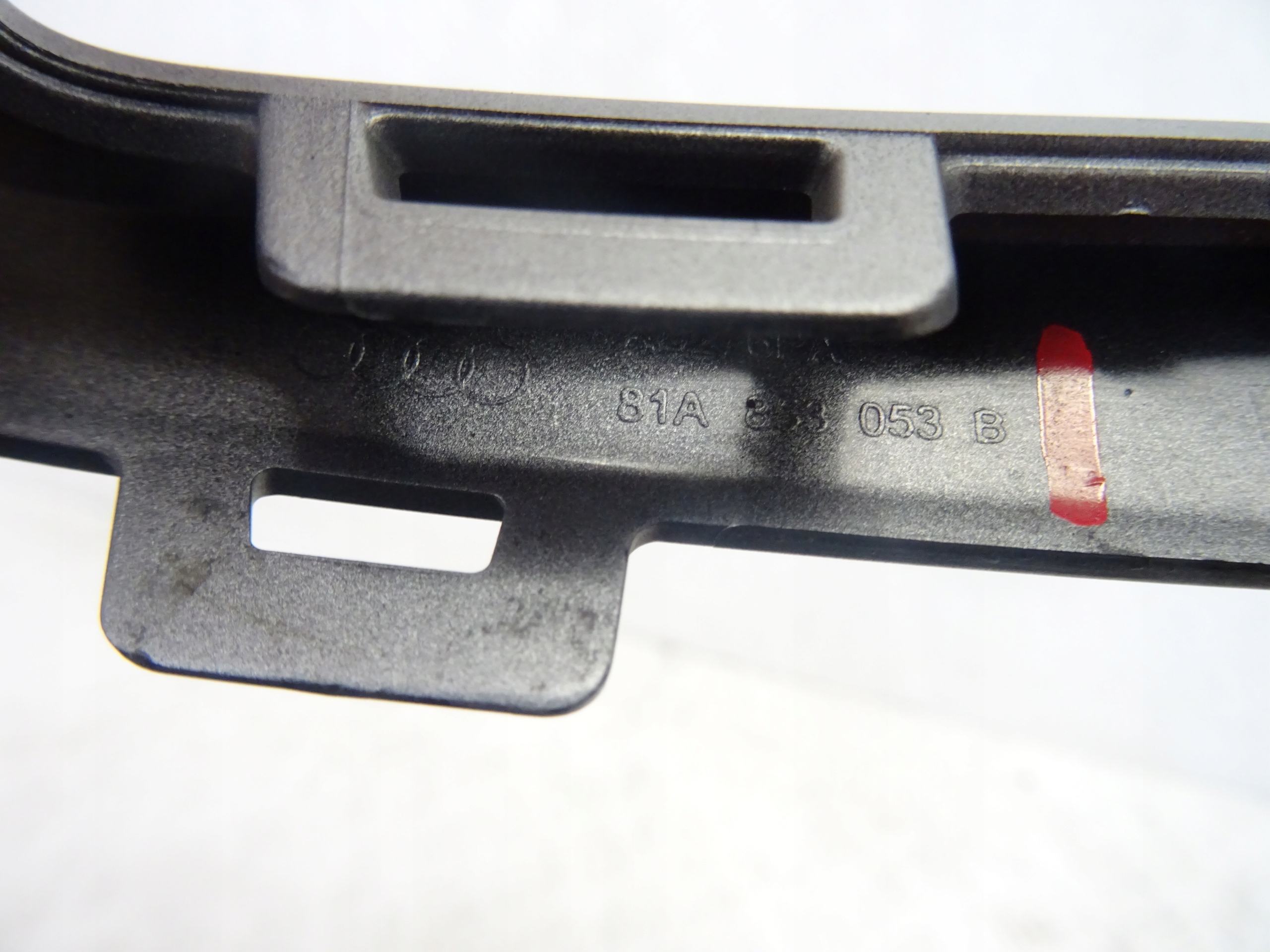 grid of a bumper front front left AUDI Q2 LIFT S-LINE 81A853053B