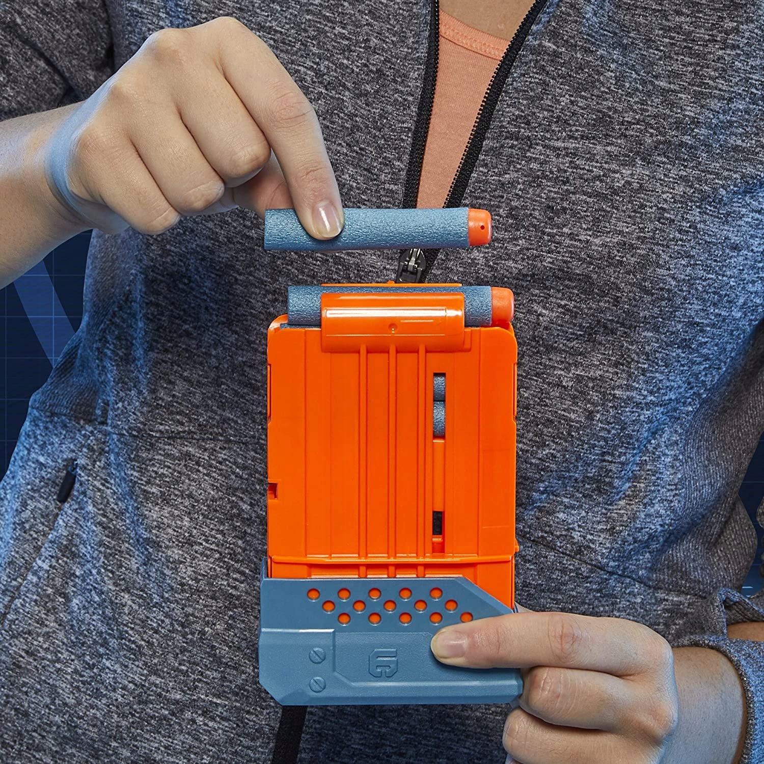 PISTOLET NERF ELITE 2.0 PHOENIX CS-6 AUTOMAT + CELOWNIK Kod producenta Pistolet Automatyczny na baterie E9961