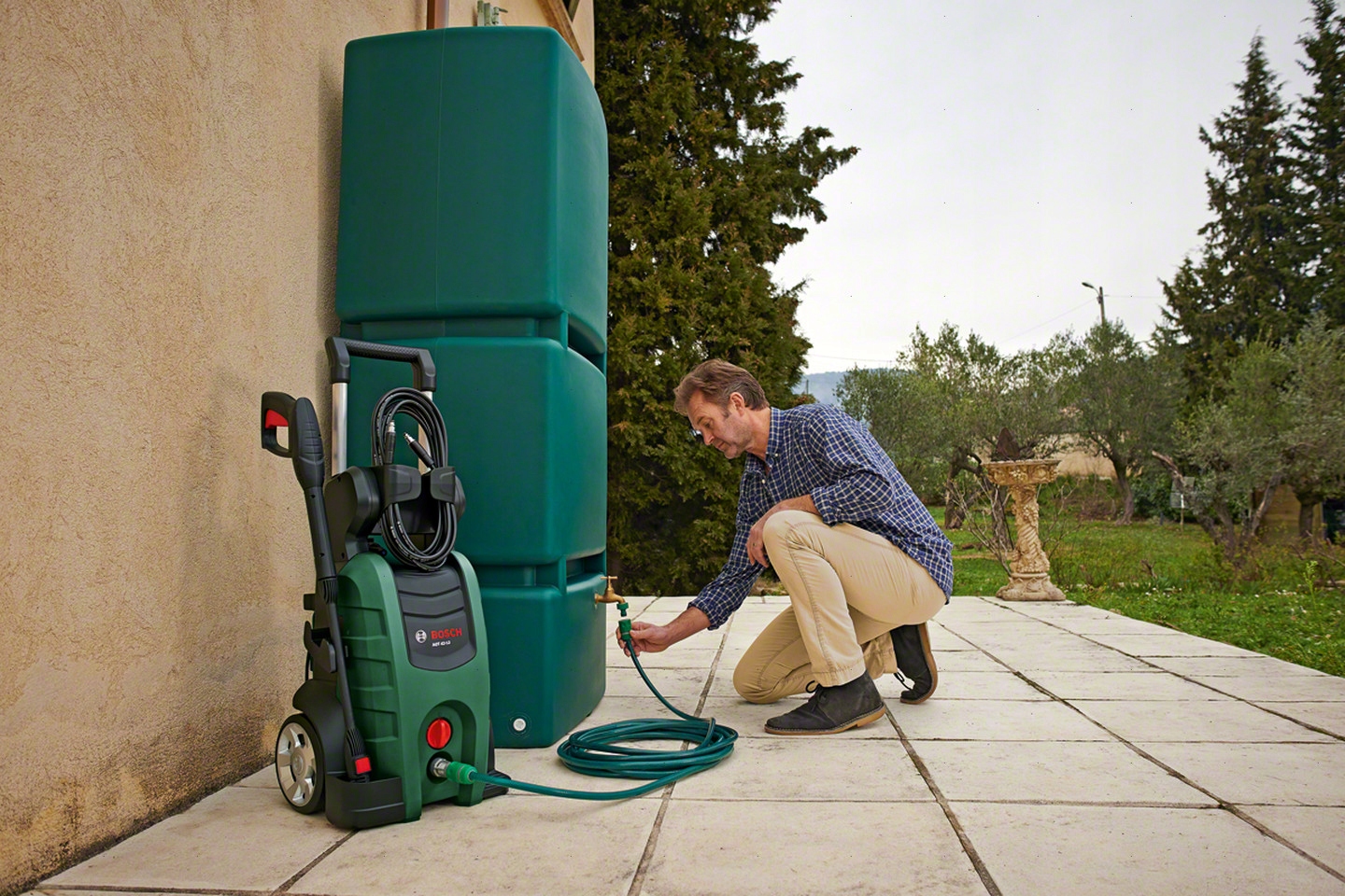 Myjka Ciśnieniowa BOSCH UniversalAquatak 135 bar Napięcie zasilania 230 V