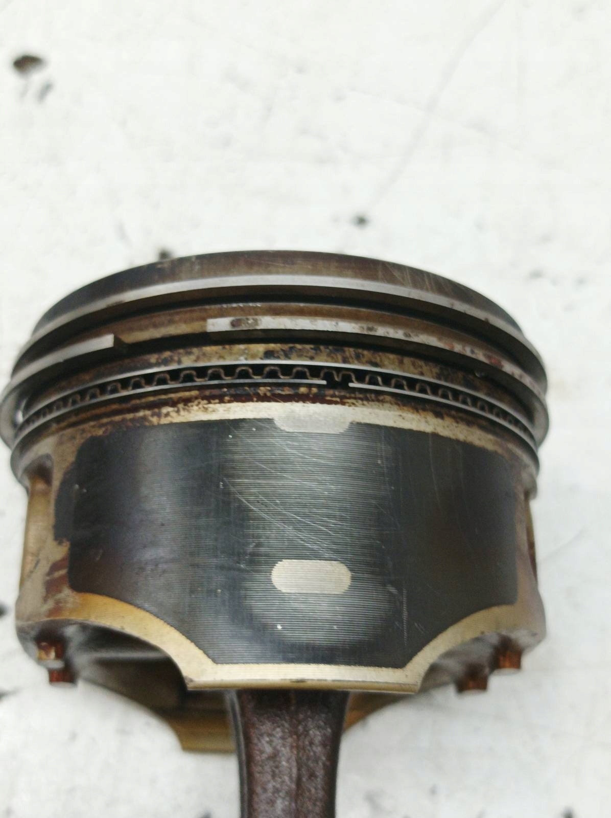 piston 69L34 MAHLE G8031 1.2 TCE Renault Clio III (2005-2014)