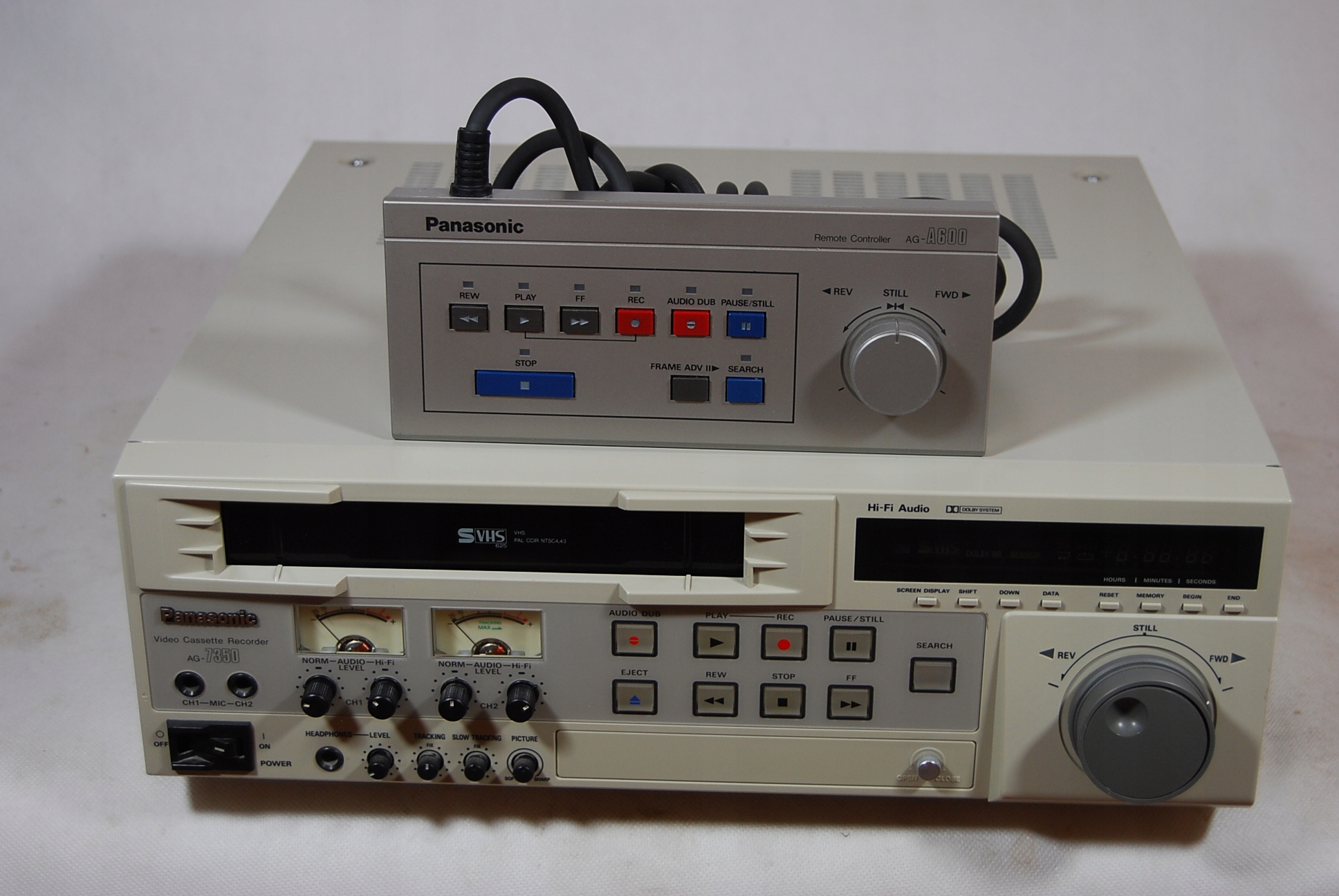 Видеомагнитофон VHS Panasonic AG-7350