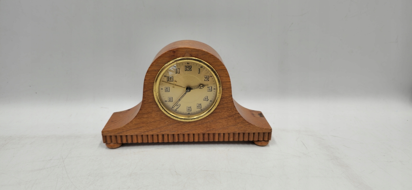 ZEGAR BUDZIK W DREWNIANEJ OBUDOWIE