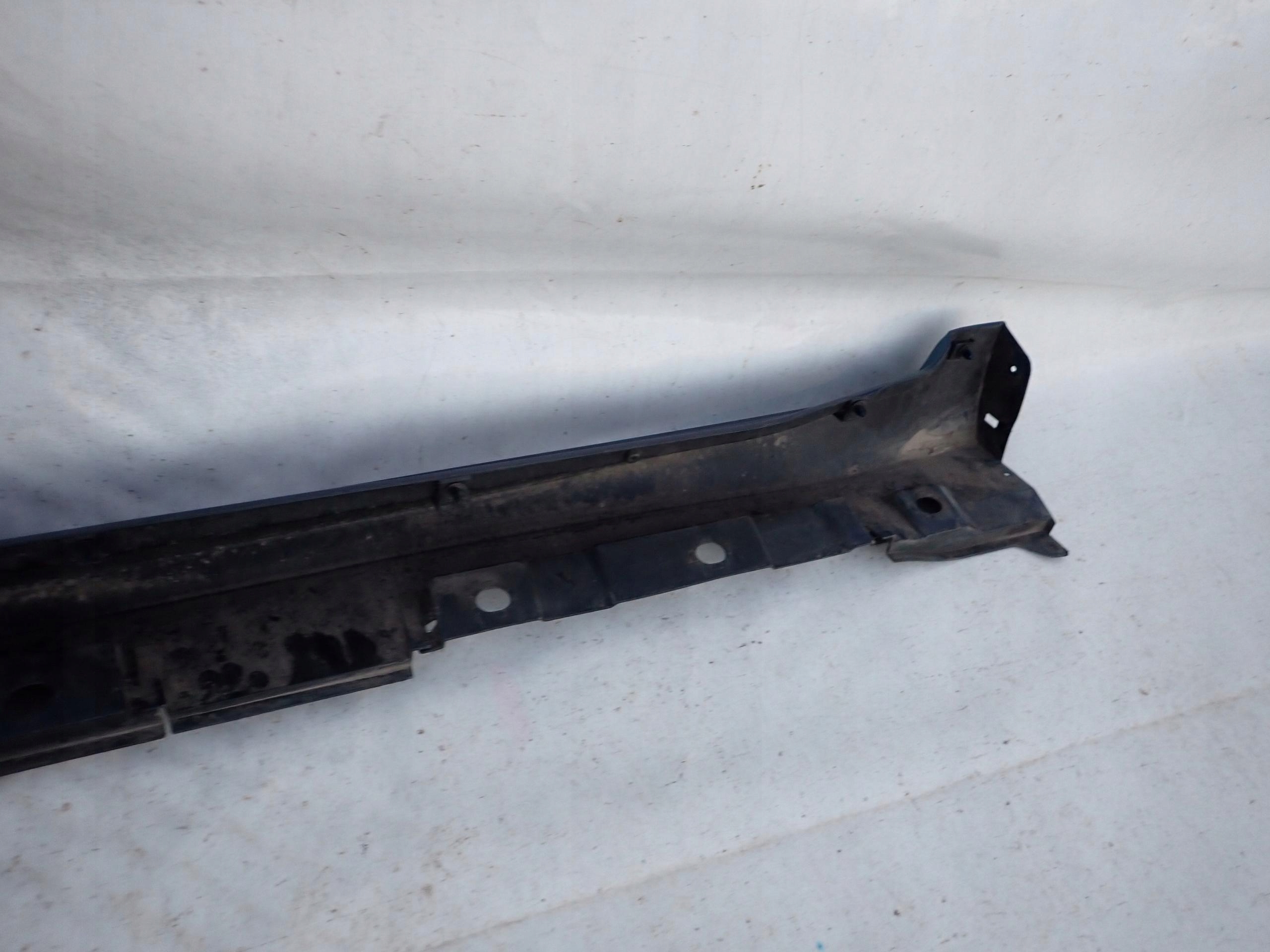 TOYOTA AVENSIS T29 15- moulding threshold right