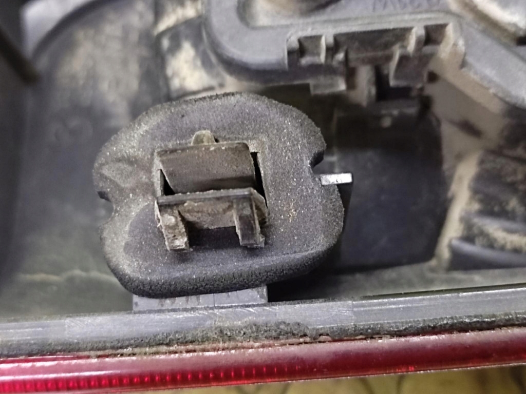 PEUGEOT PARTNER light right rear part