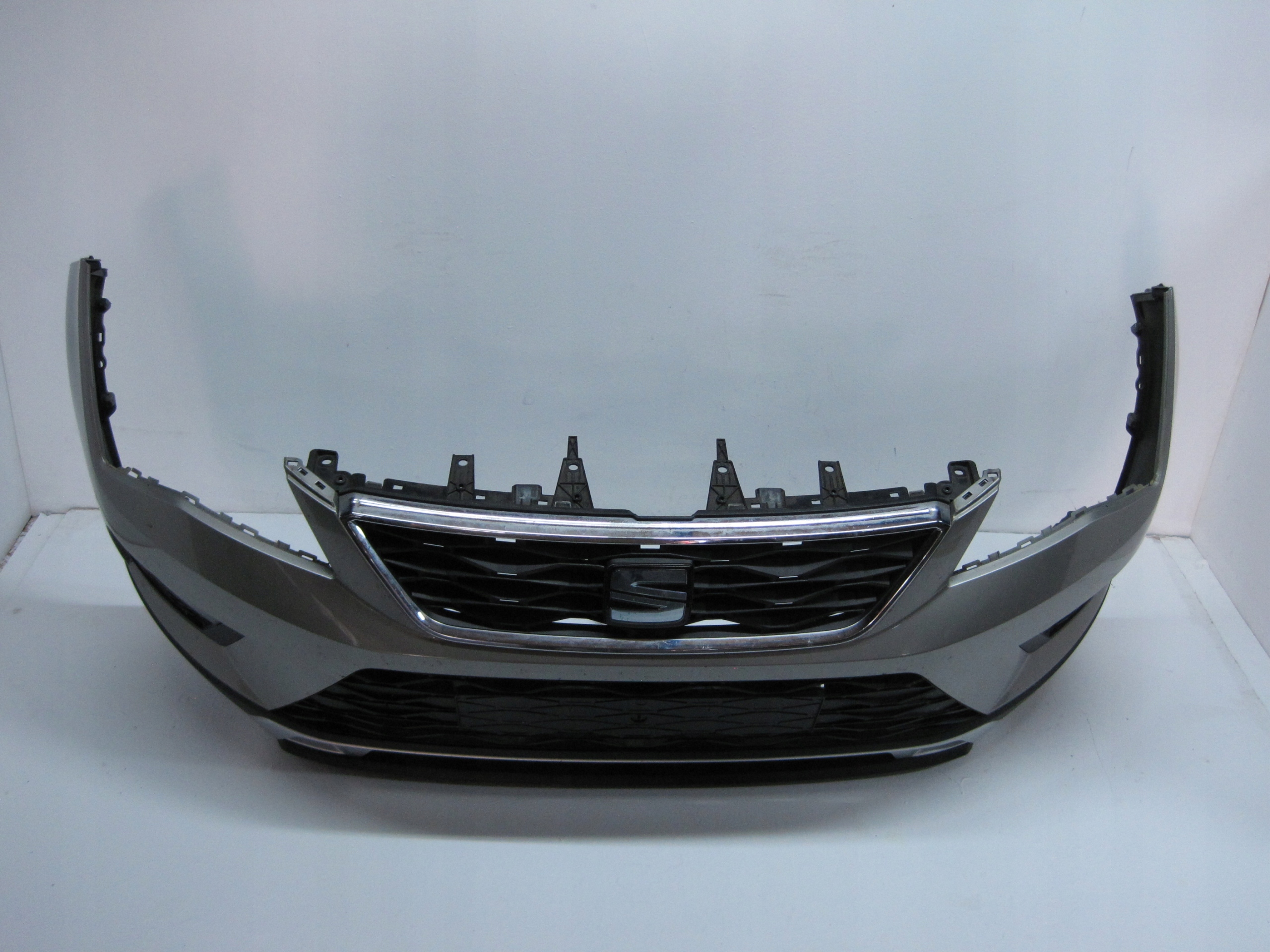 front bumper SEAT ATECA 575 17R below RADAR front