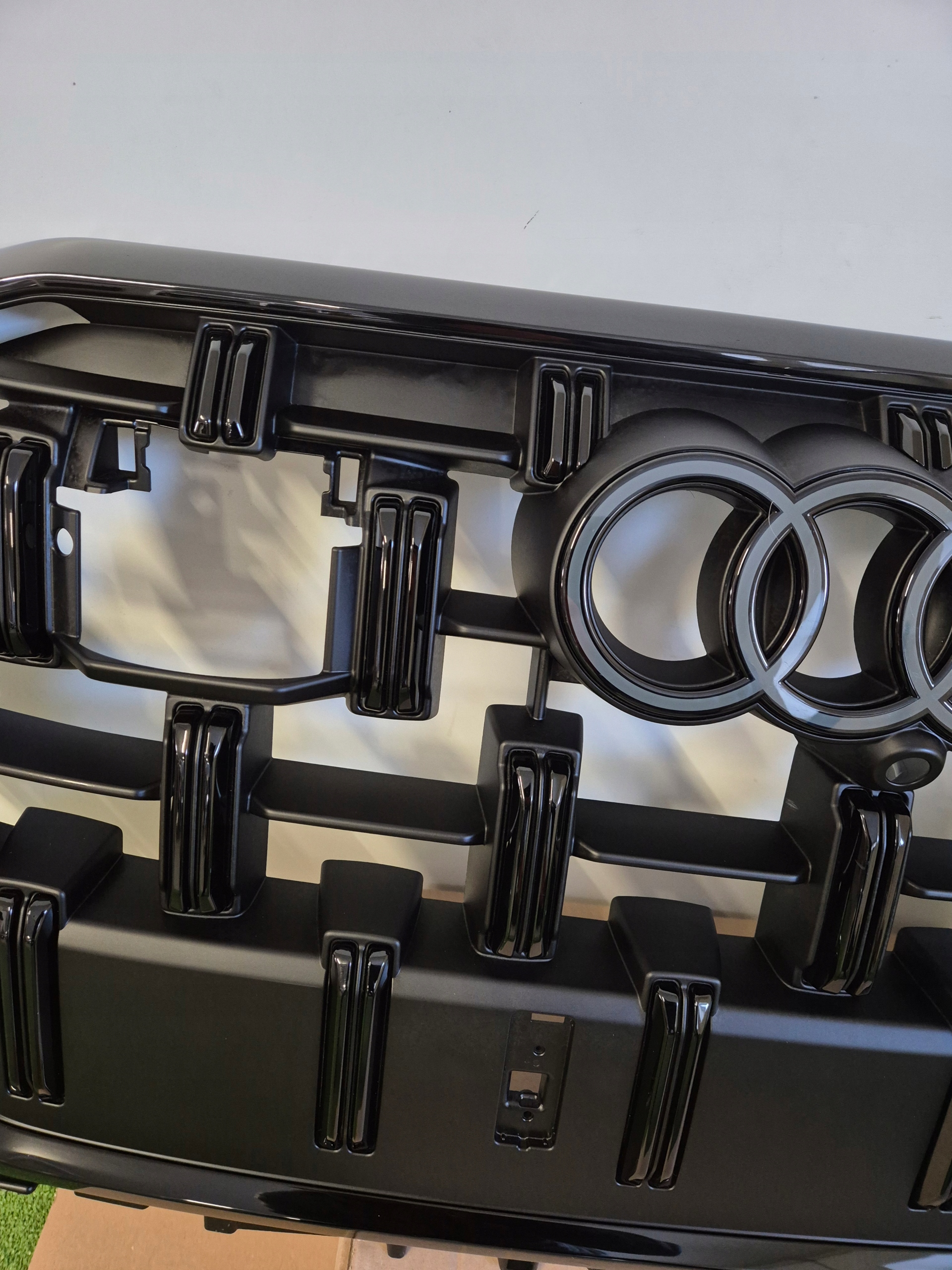 Audi Q8 Kühlergrill FRONTGRILL Kühlergitter 4M8853651 - Thumbnail 6