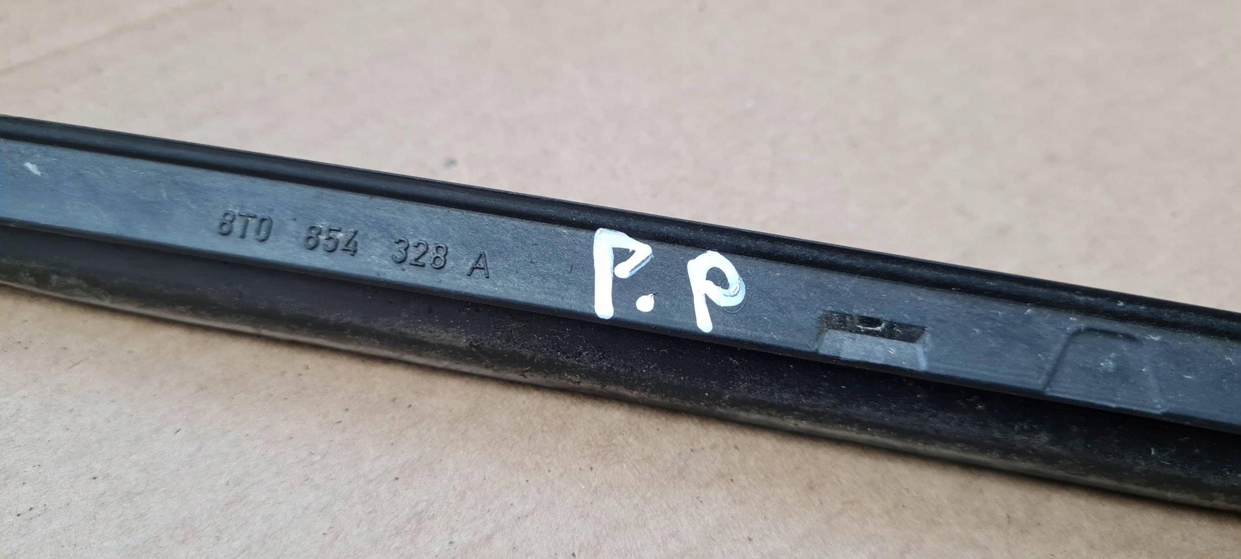 A5 8T LIFT S5 moulding cap windows CZOLOWEJ right front 8T0854328A