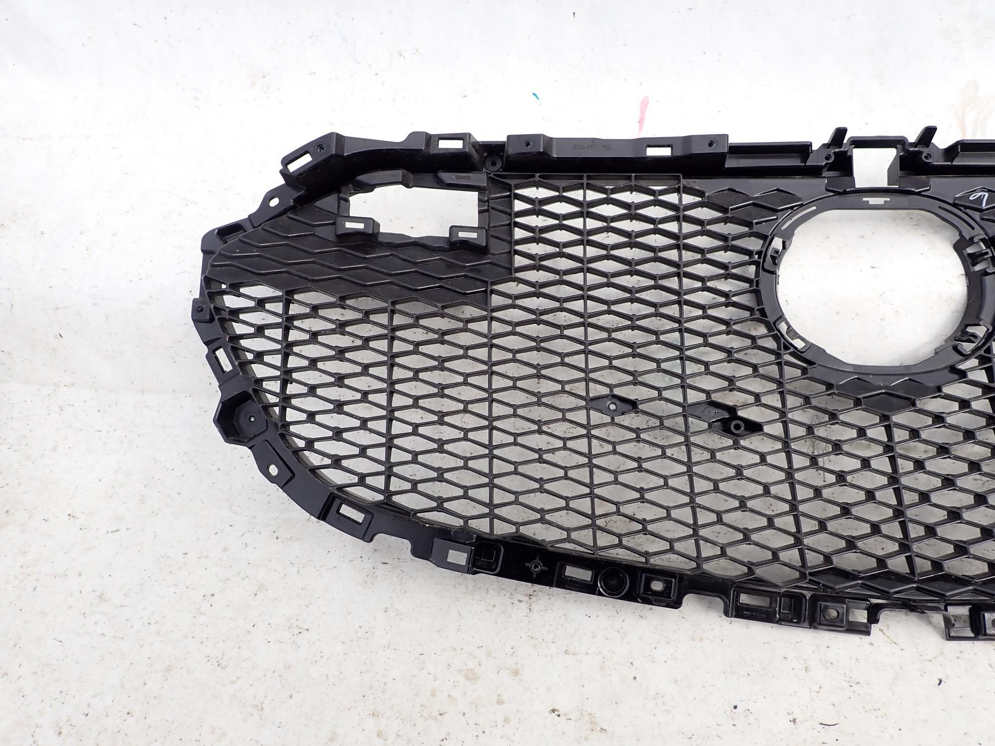MAZDA 3 IV 19-> Grill Grill