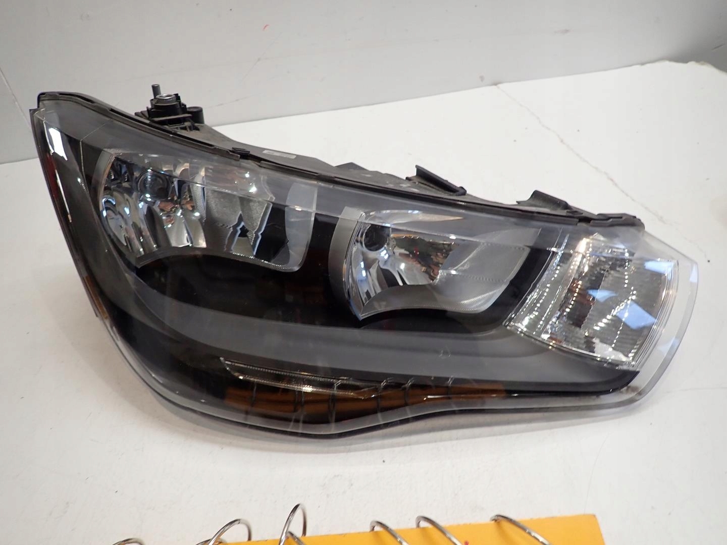 light front front right AUDI A1 2010-2014 8X0941004