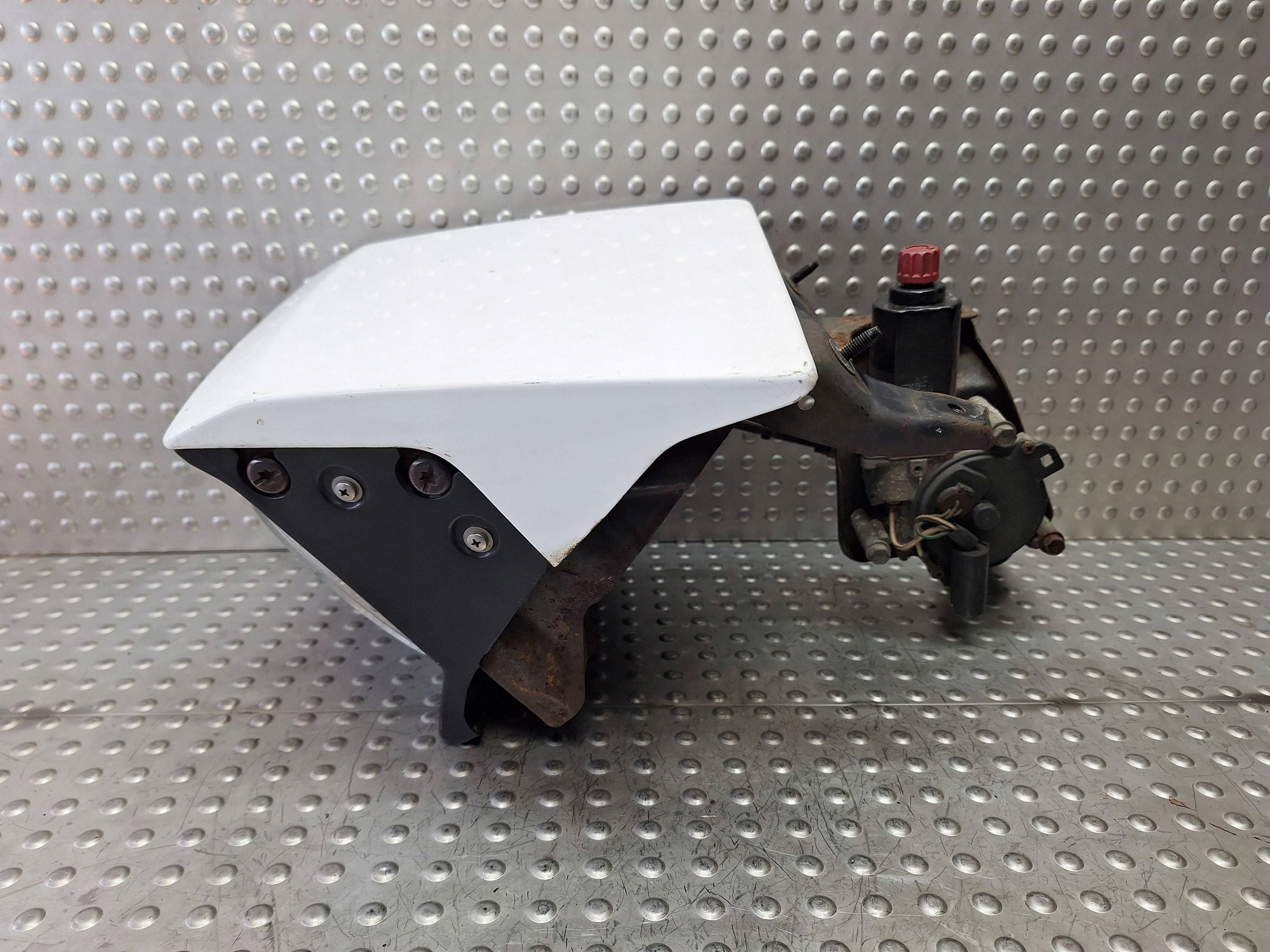 light left front REFLEKTOR TOYOTA MR2 and AW10 AW11 84-89 EUROPA