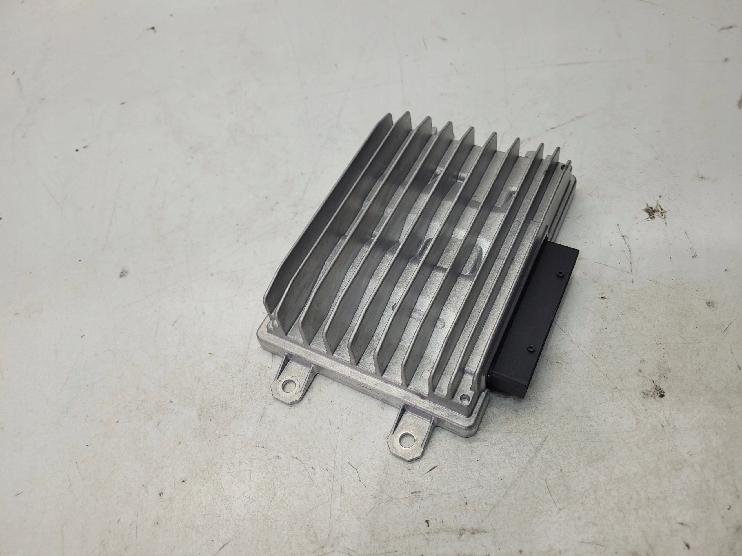 AMPLIFICATORE AUDIO AUDI Q4 E-TRON 8Y0035465A HARMAN BECKER