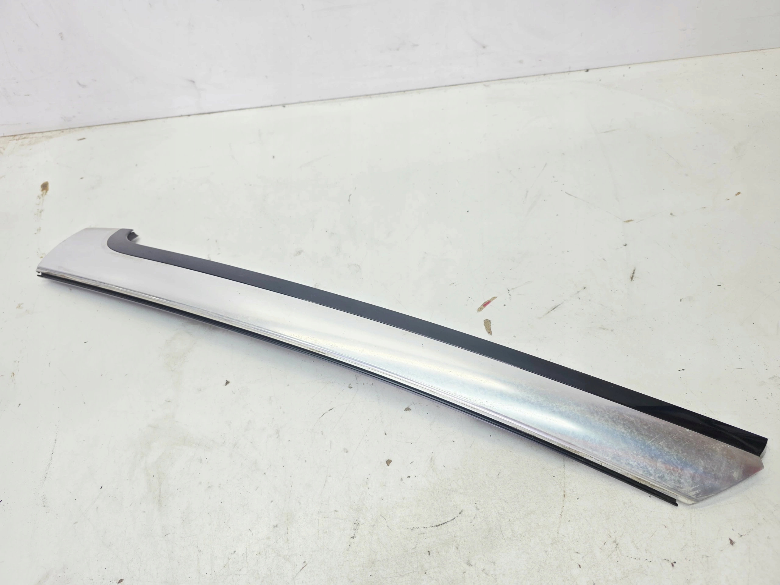 moulding CHROM windows CZOLOWEJ right AUDI A5 8F CABRIO 8F0853266A