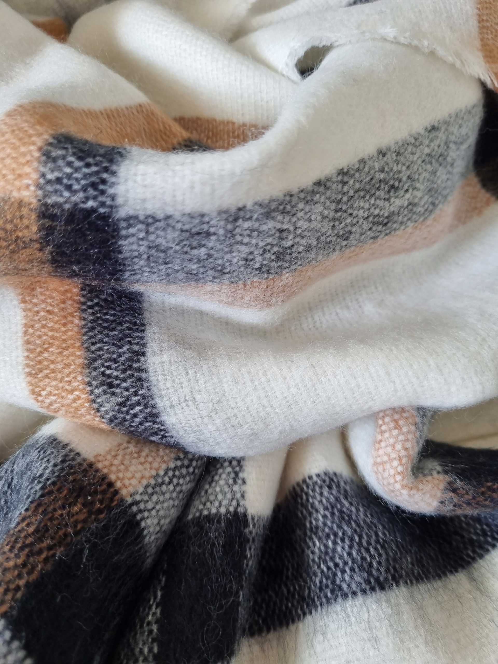 SZAL SZALIK DAMSKI CHUSTA DAMSKA ZARKA Płeć kobieta