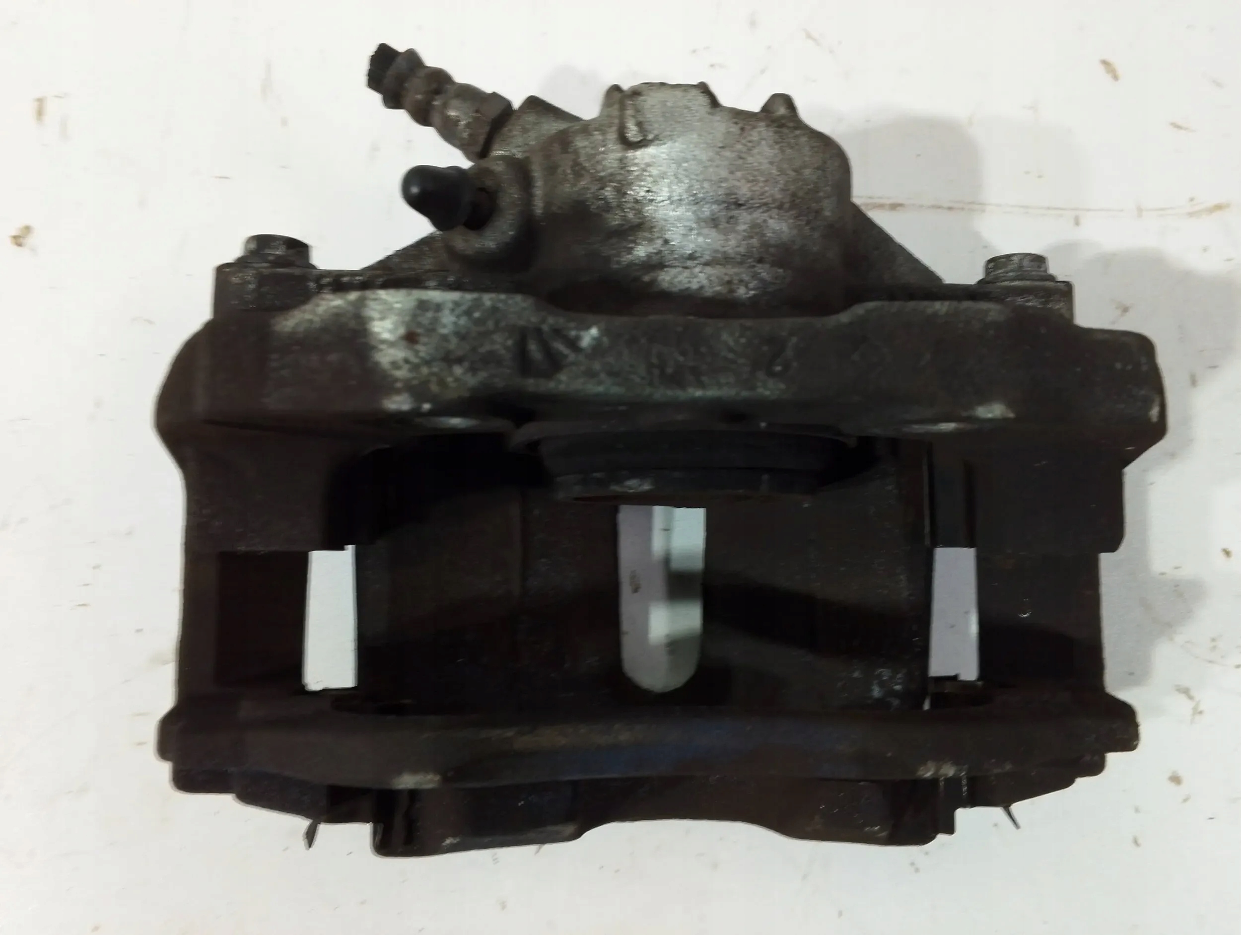 Citroen C3 III caliper brake front left 0204 / Y01131 (B191)