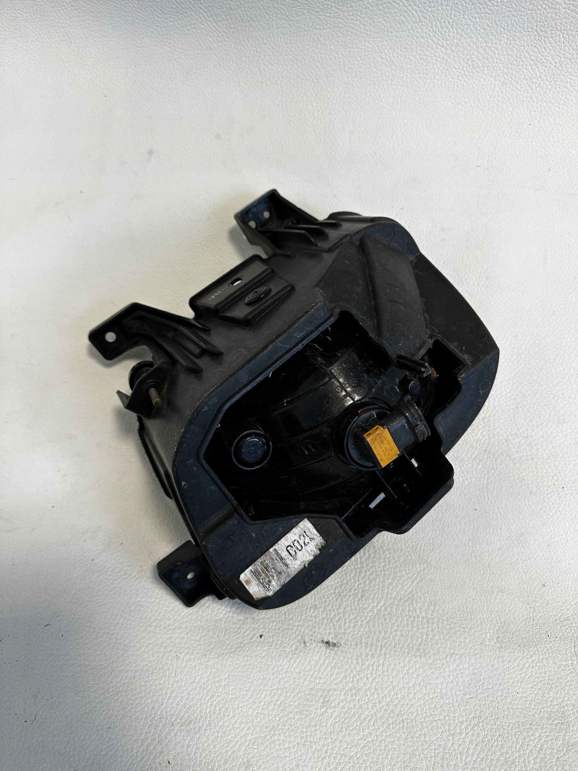 Kia Carens IV fog light right