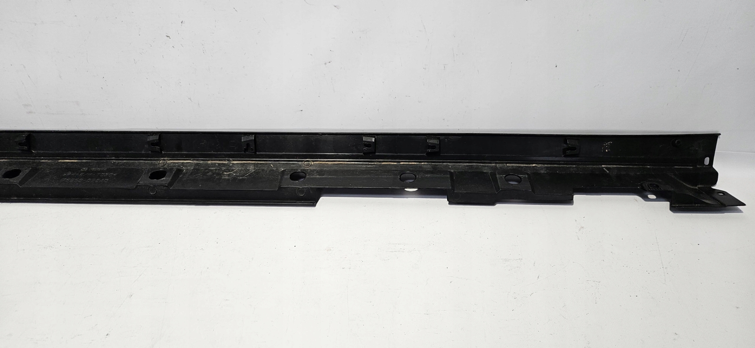 moulding threshold left TOYOTA HIGHLANDER IV 19- ORG