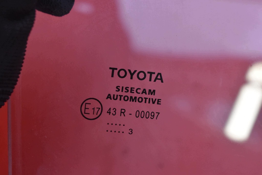 window side right rear part rear TOYOTA COROLLA E21 sedan 18-25