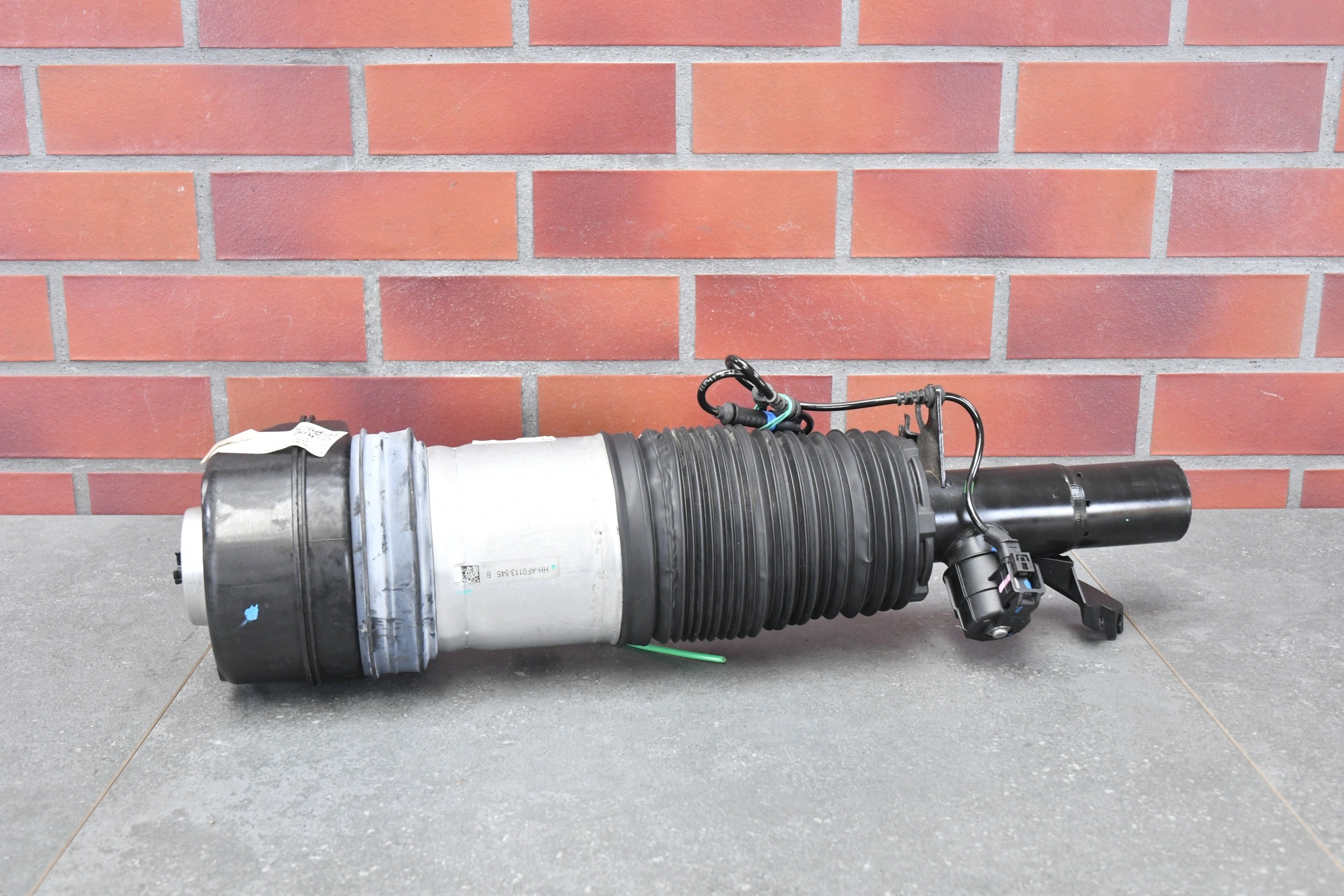 shock absorber left front front PNEUMATYCZNY BMW X7 G07 M60iX 3166km