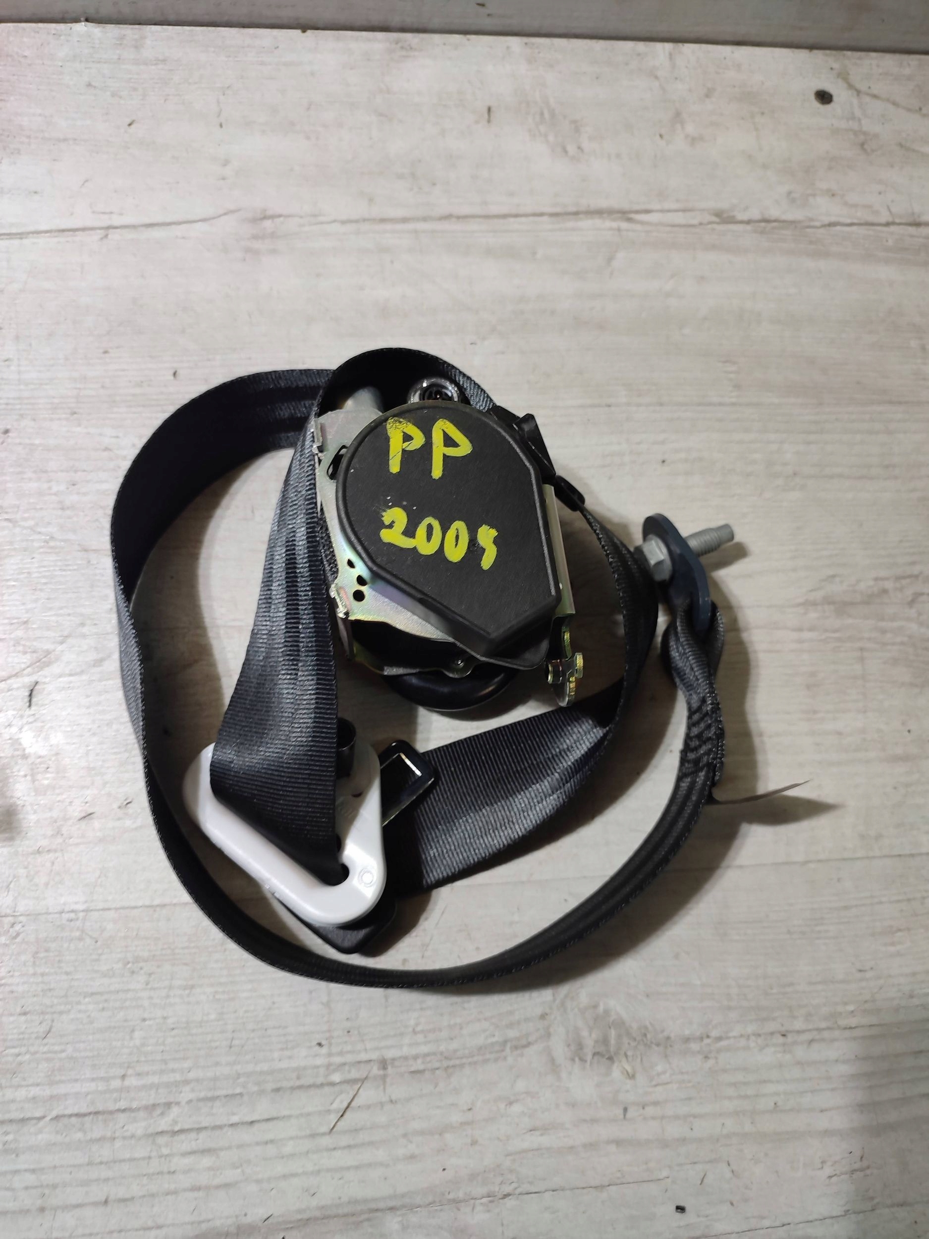 Peugeot 2008 and 2018 front side right tension belt safety