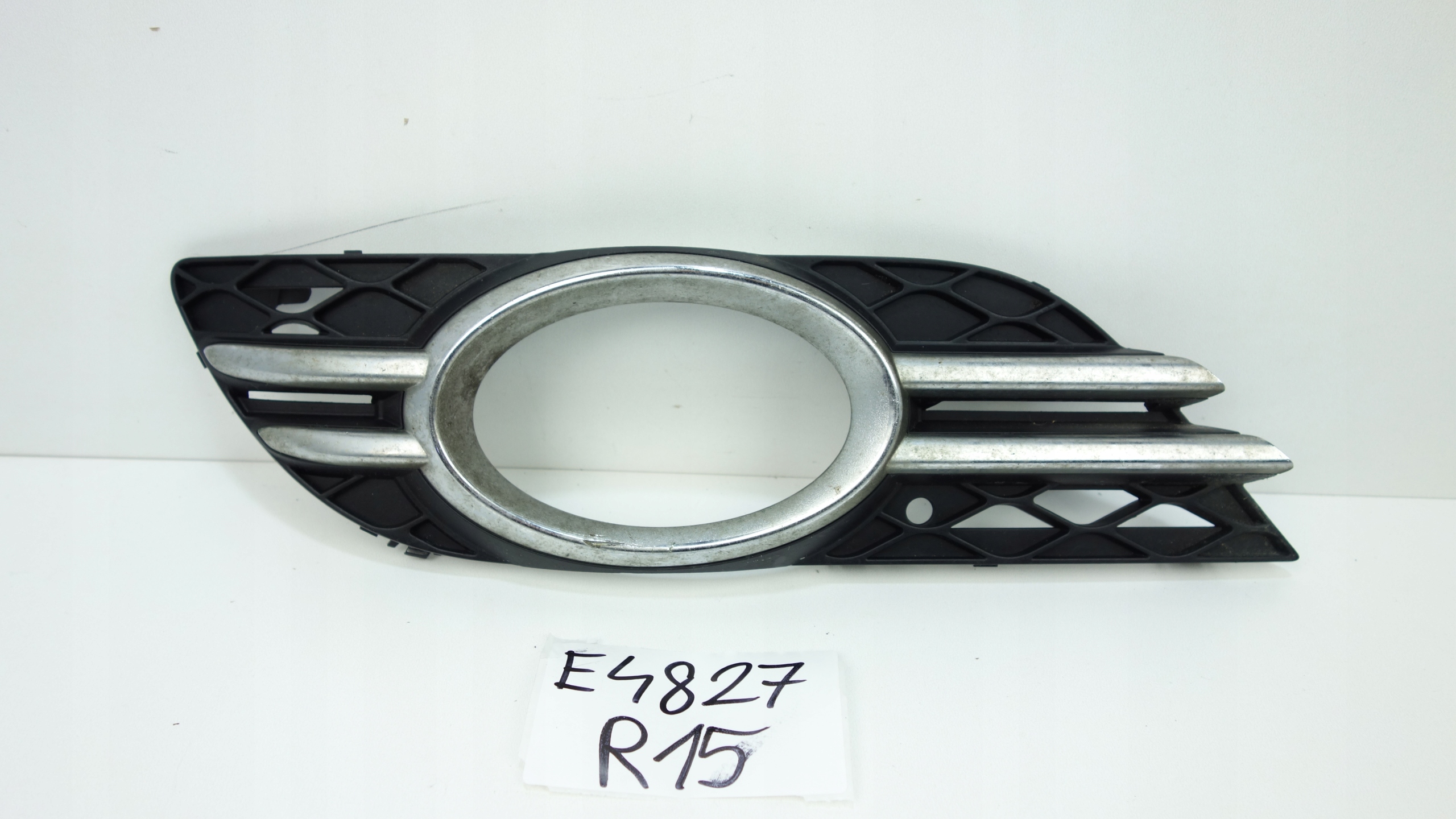 grid frame fog lights right front MERCEDES E W211 A2118850822