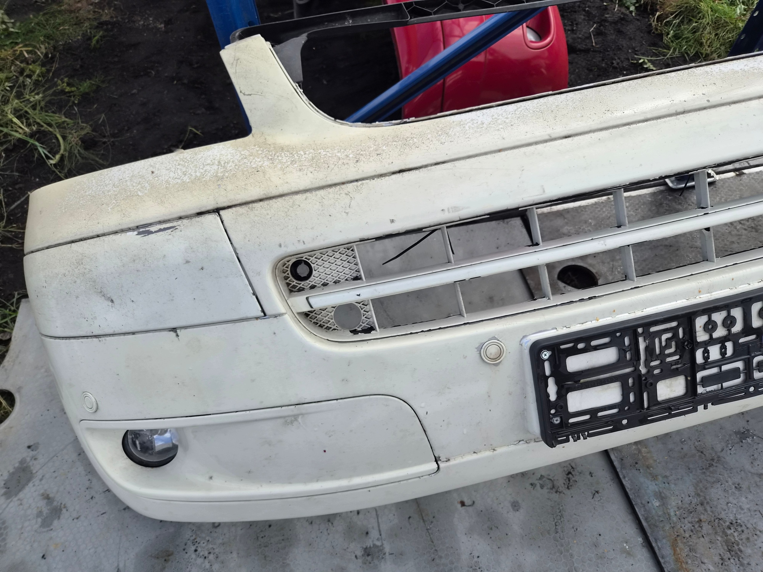 VW T5 Frontstoßstange vorne Caravelle Multivan bialy