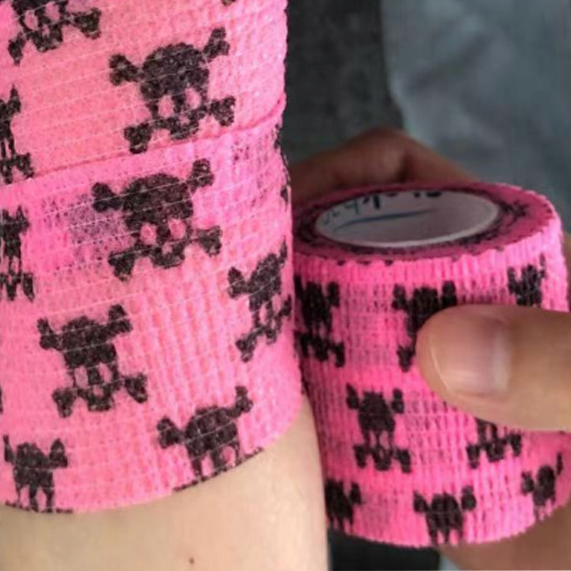 

Czaszki Różowe 5 CM Stokban Bandaż Kohezyjny